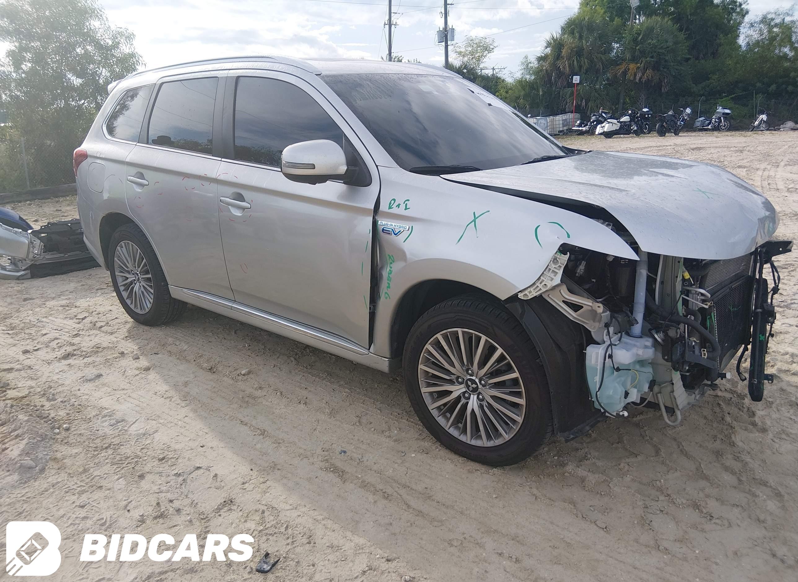 2020 Mitsubishi Outlander, Ph...
