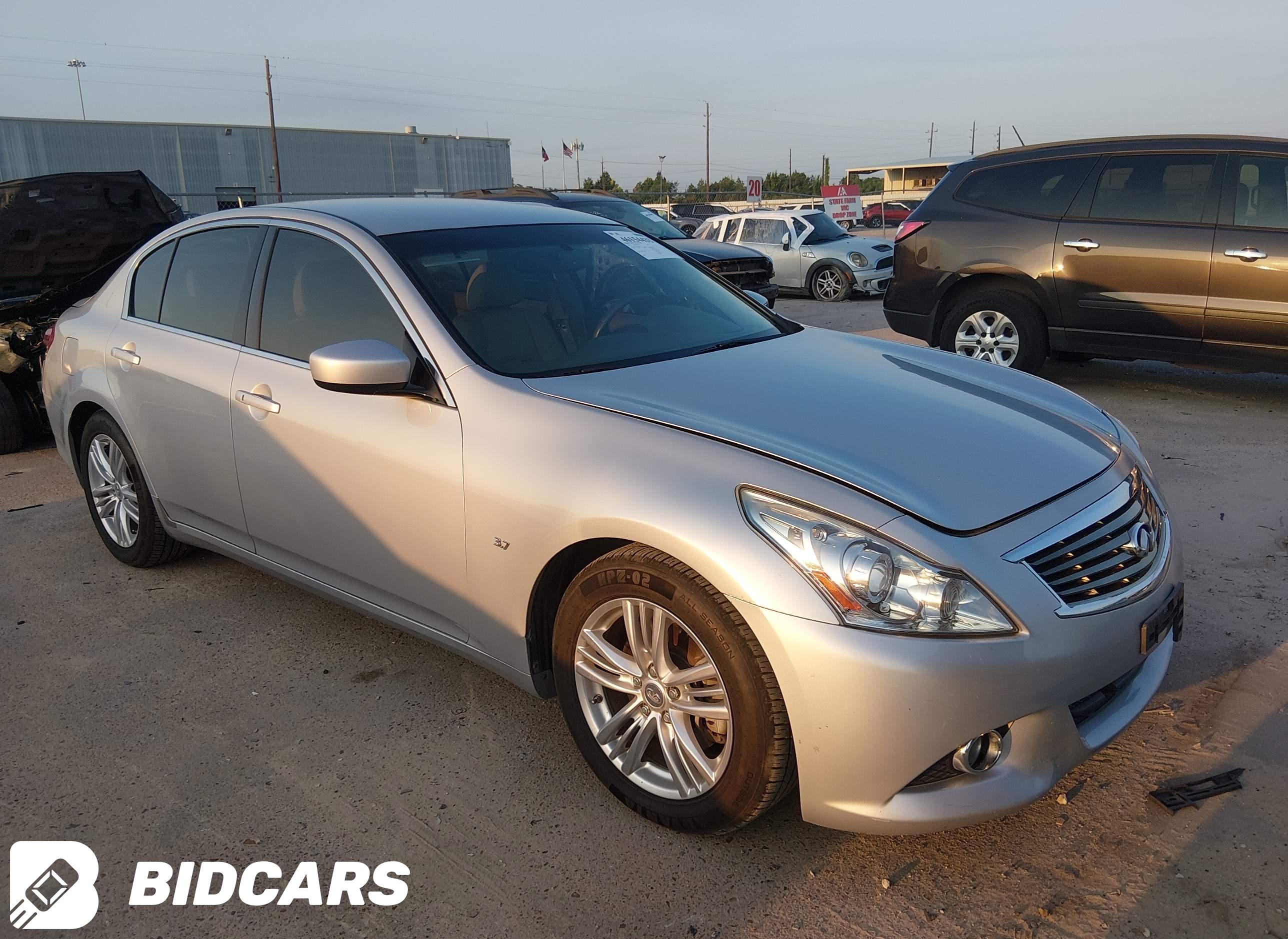 2015 Infiniti Q40