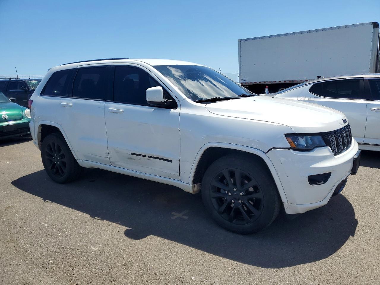 2017 Jeep Grand Cherokee, Laredo