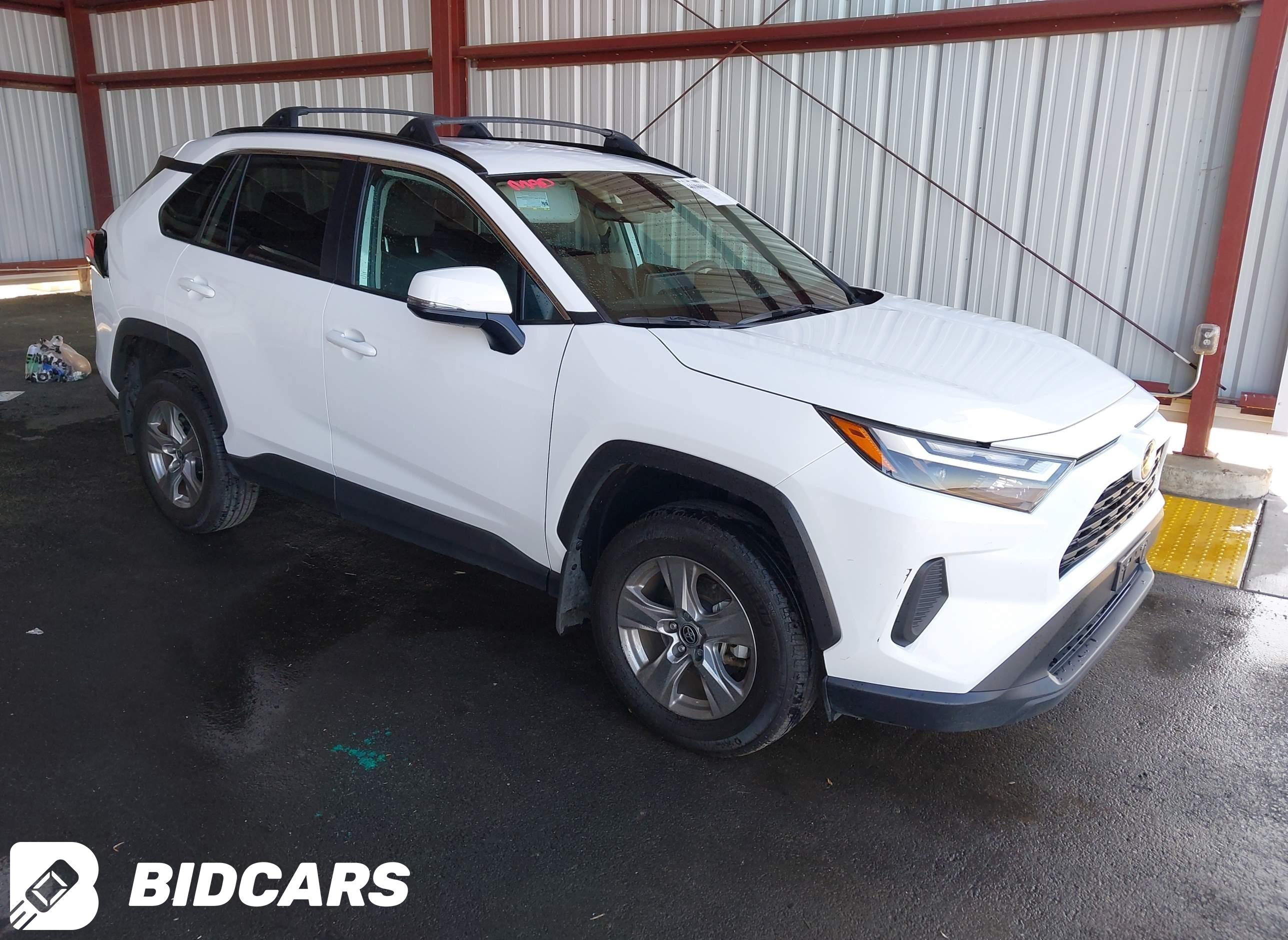 2024 Toyota RAV4, Xle