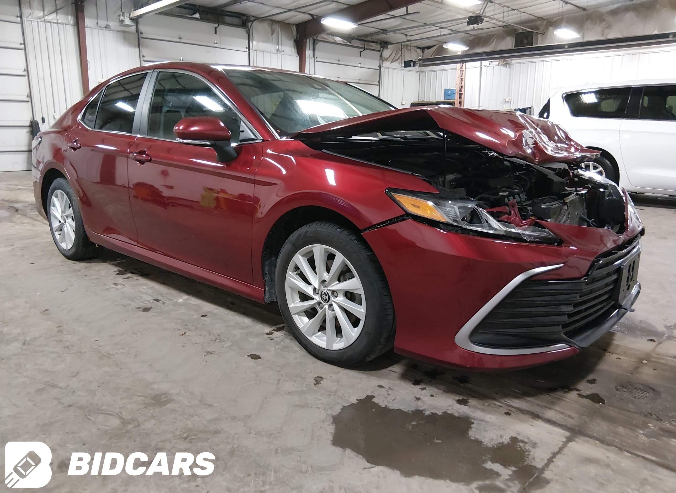 2021 Toyota Camry, Le Awd