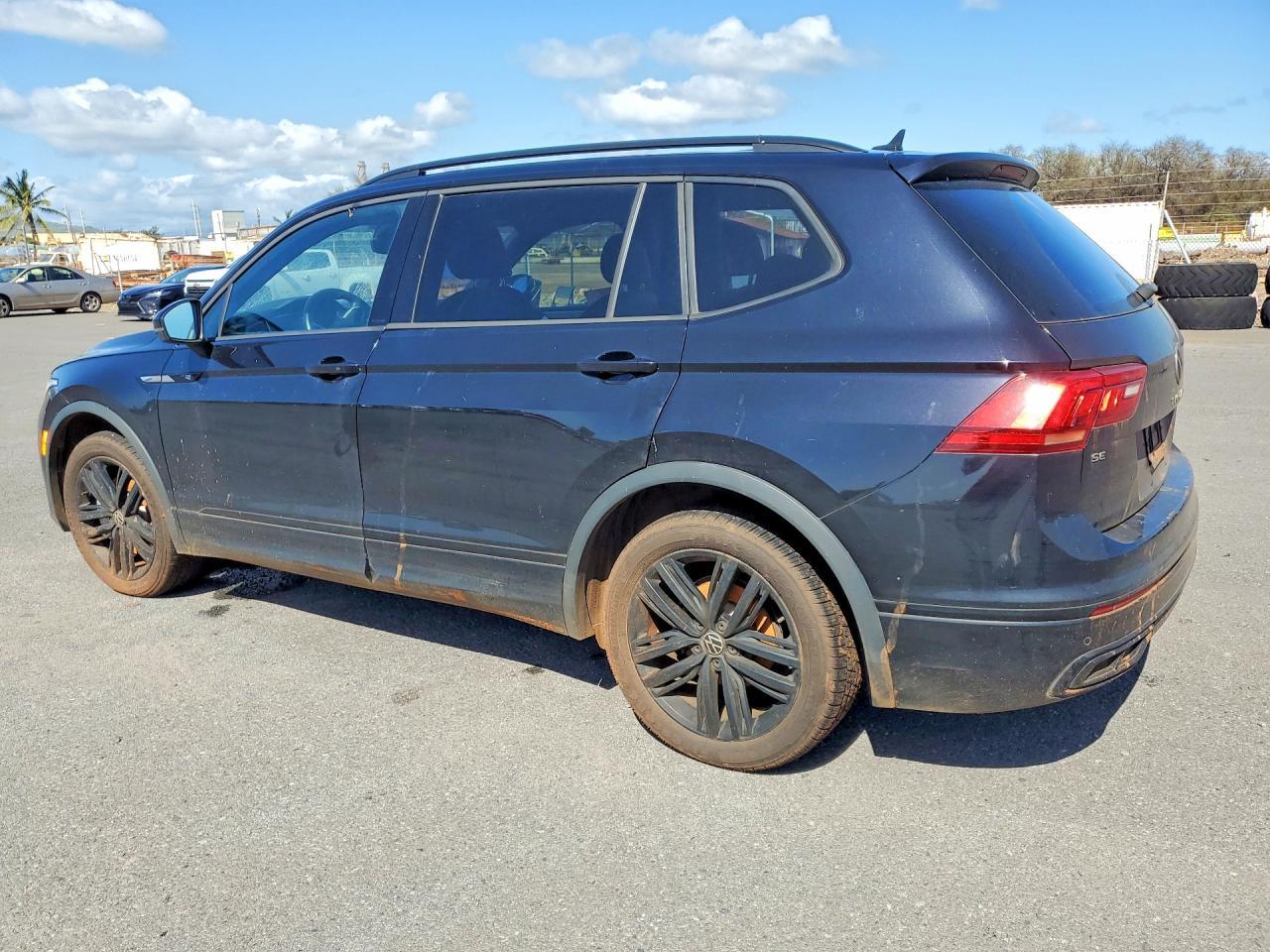 2022 Volkswagen Tiguan, Se R-...