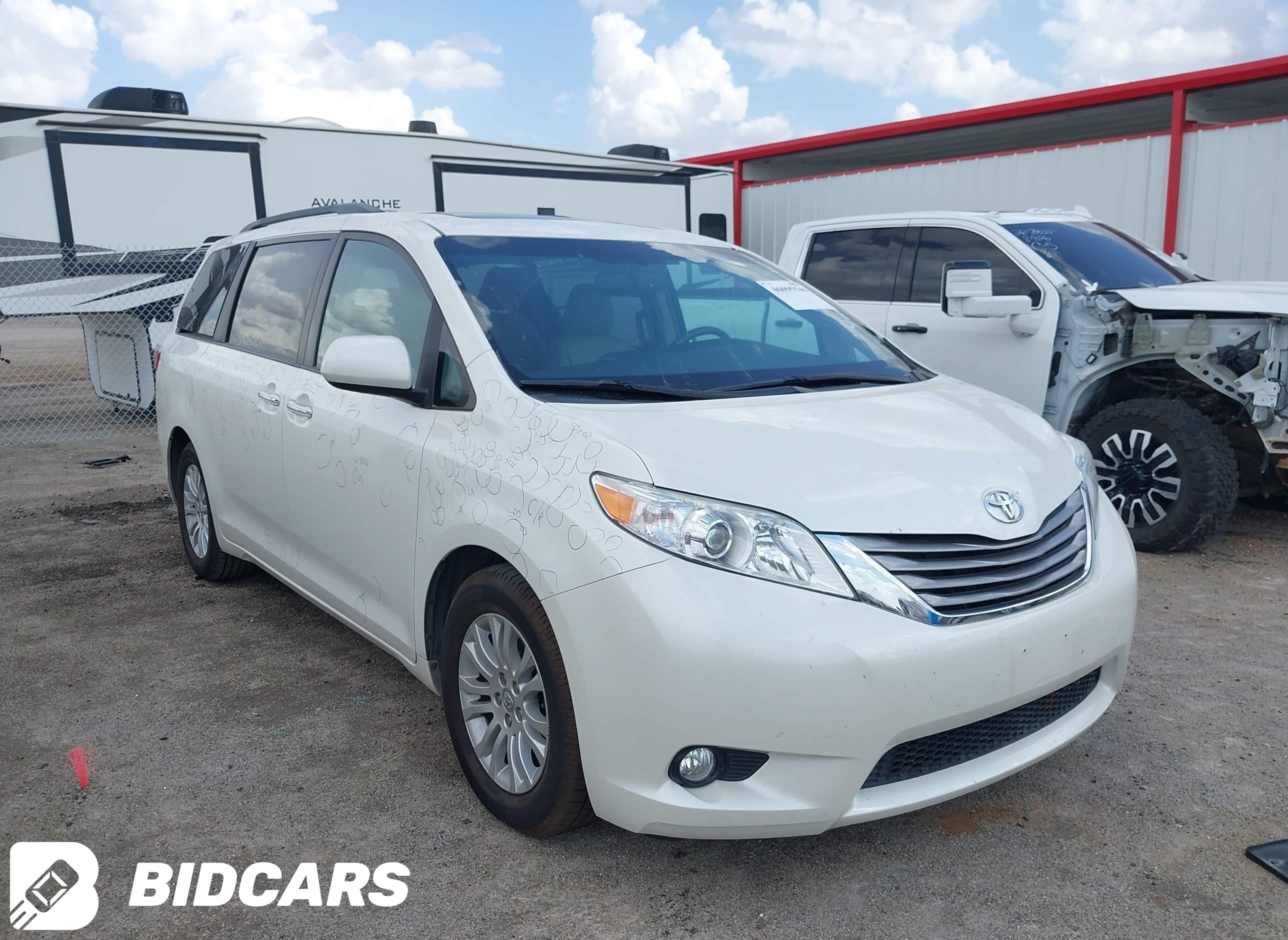 2017 Toyota Sienna, Xle 8 Pas...