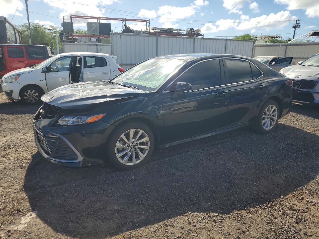 2022 Toyota Camry, LE
