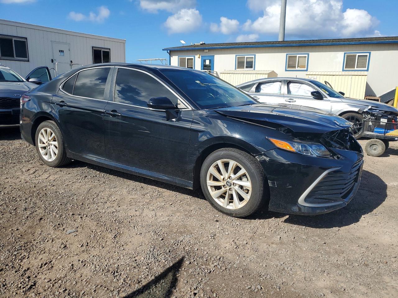 2022 Toyota Camry, LE