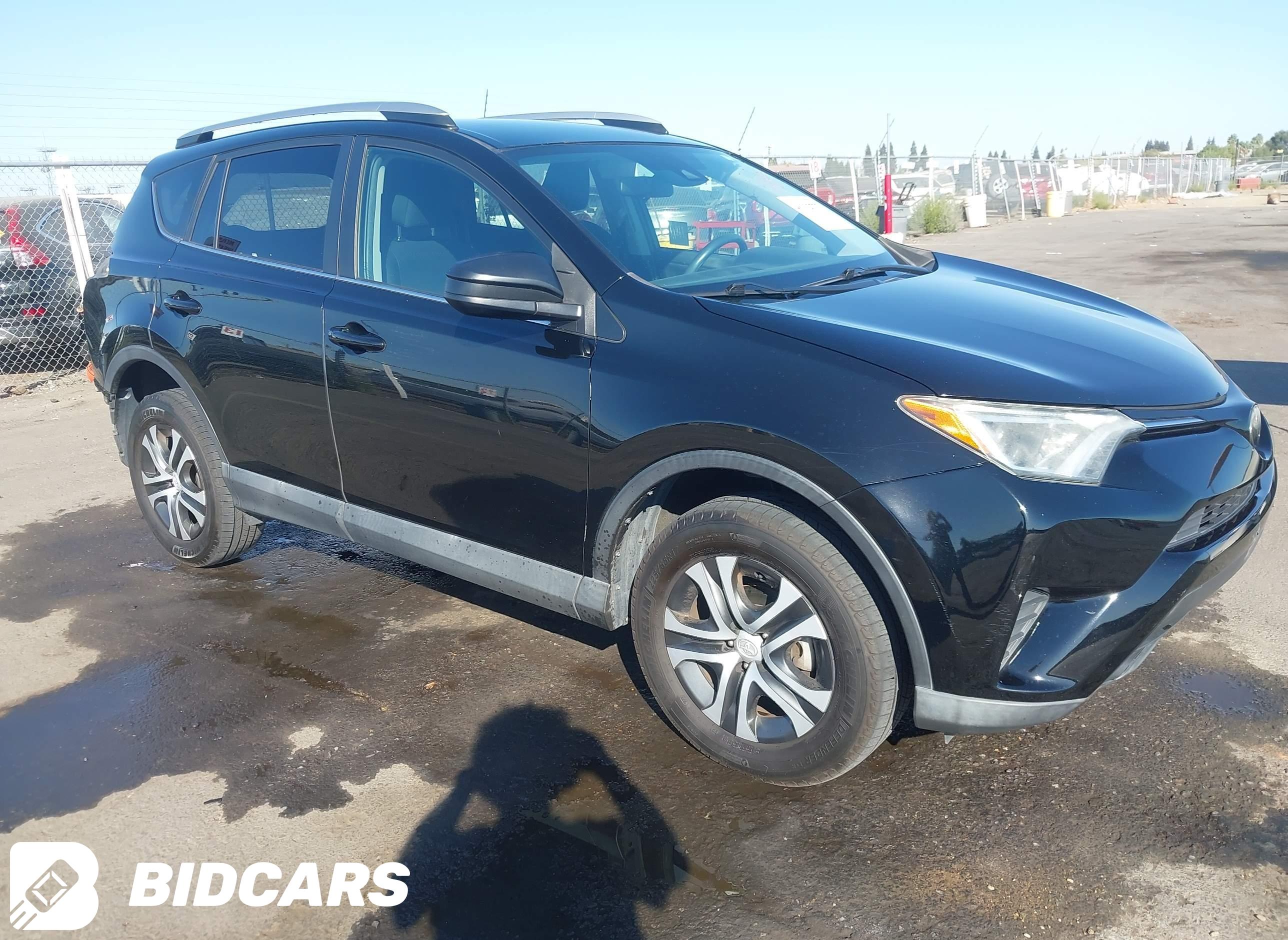 2018 Toyota RAV4, LE