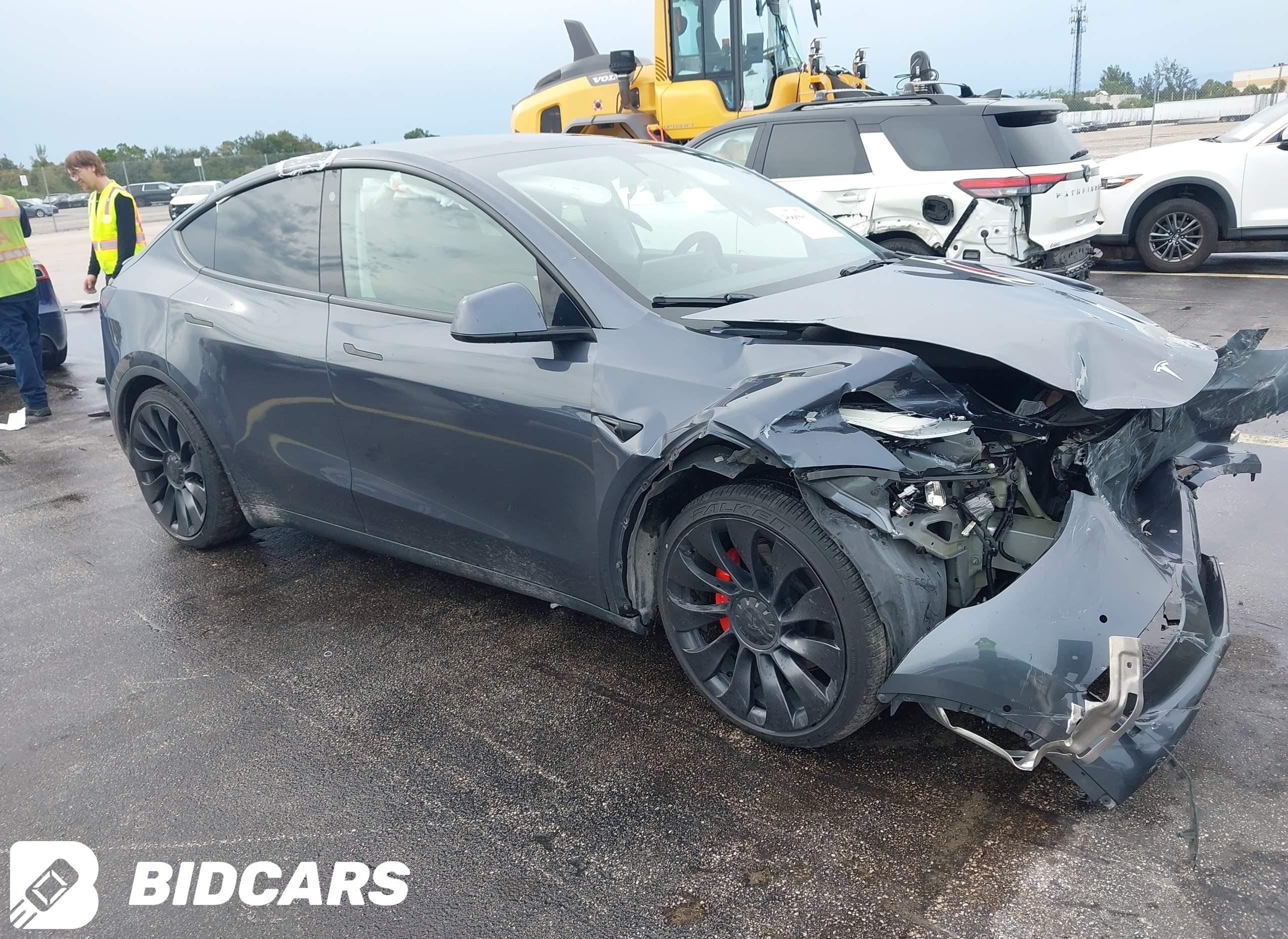 2022 Tesla Model Y, Performan...