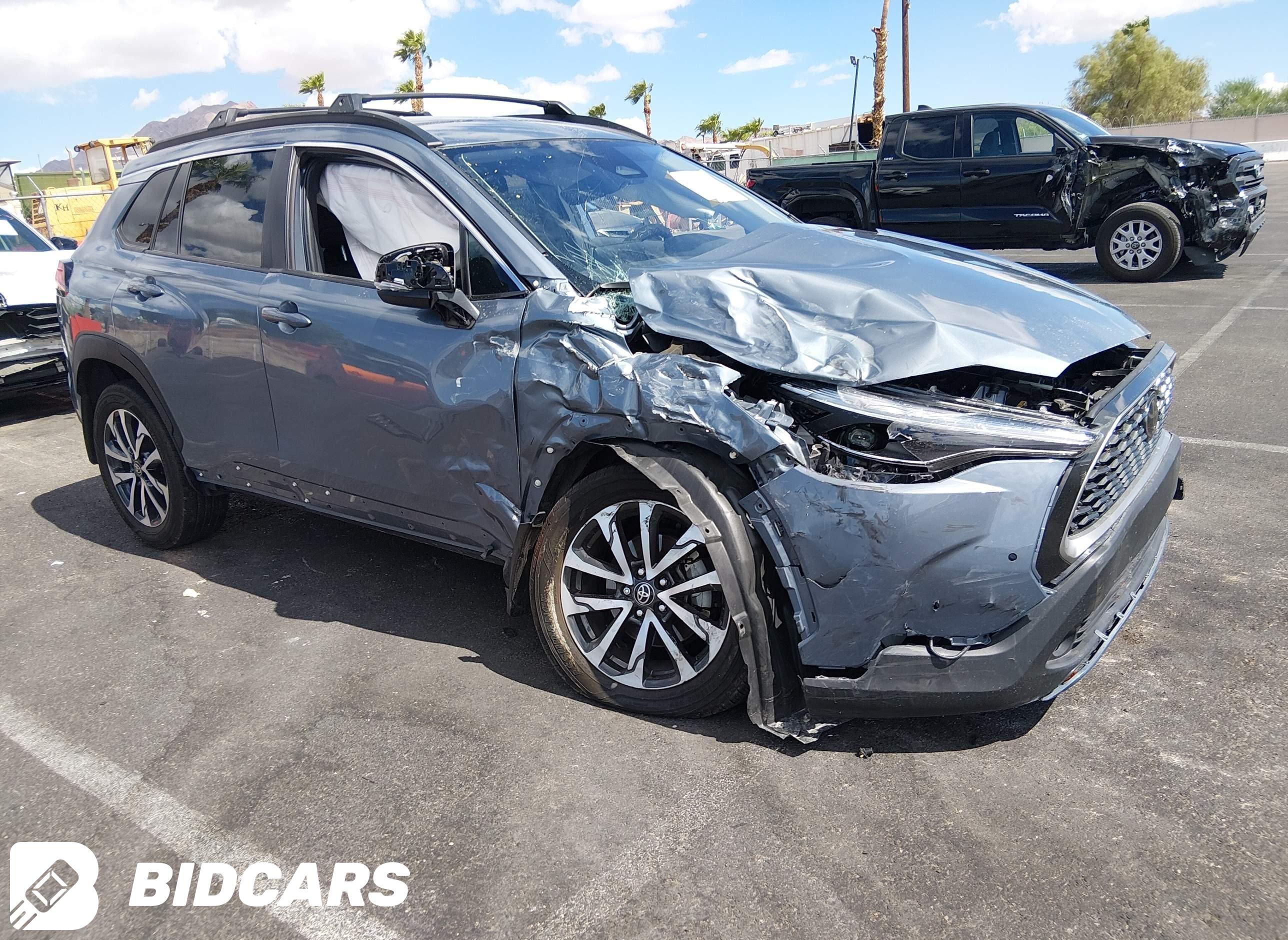 2025 Toyota Corolla Cross, Xle