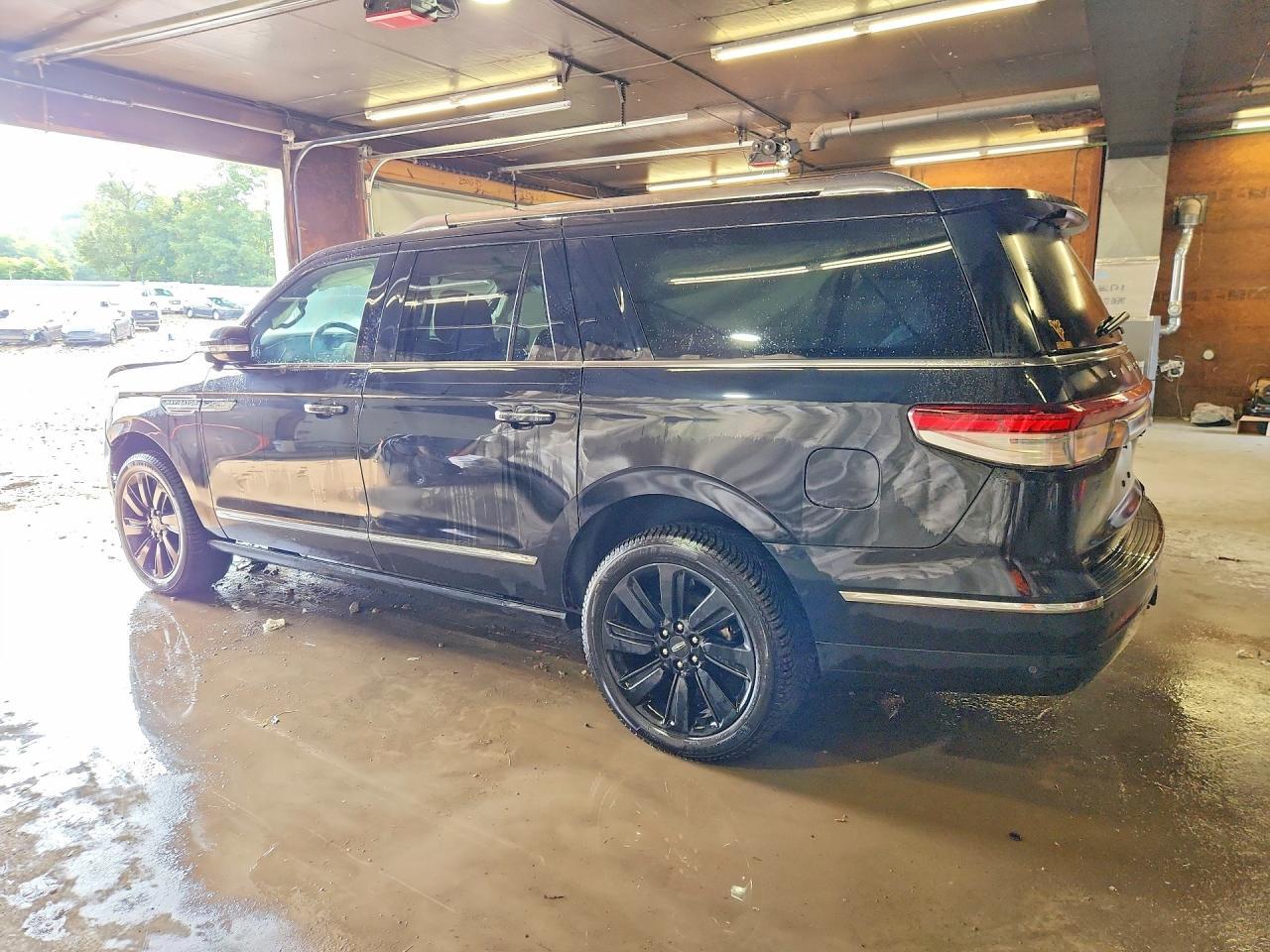 2024 Lincoln Navigator, L Res...