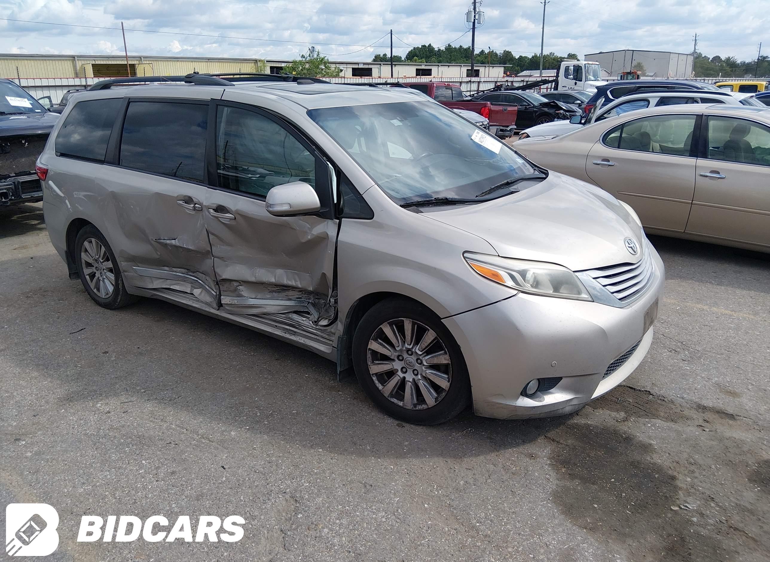 2017 Toyota Sienna, Limited P...