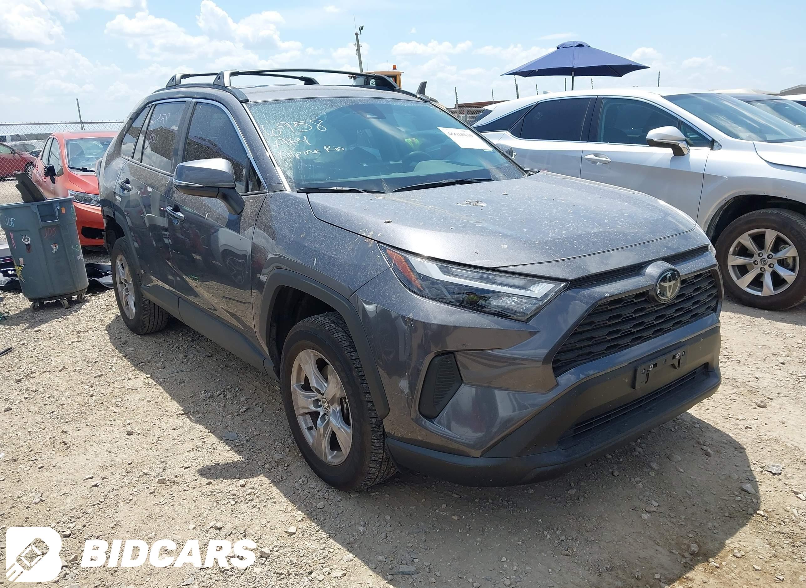 2025 Toyota RAV4, Xle