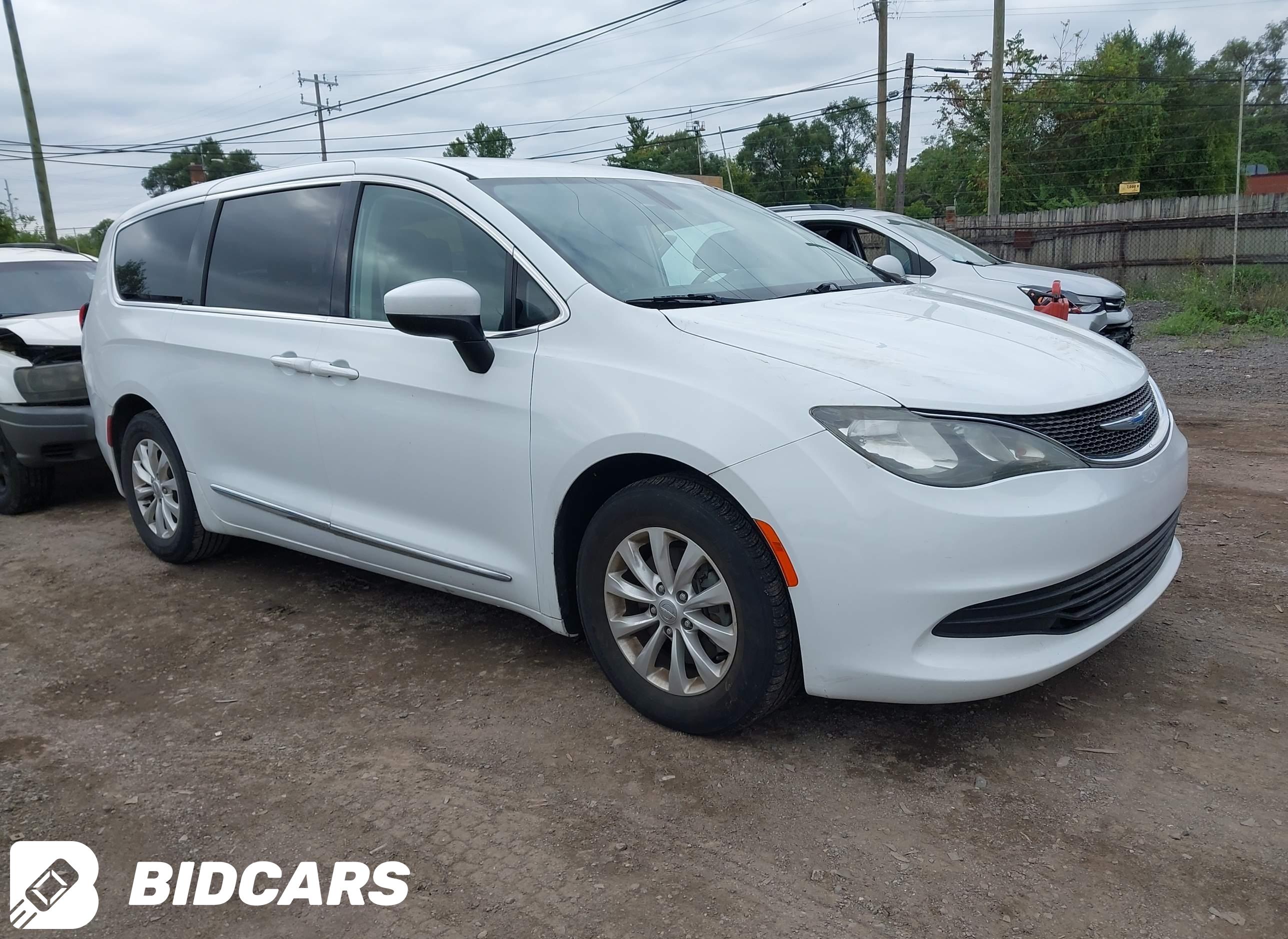 2018 Chrysler Pacifica, LX