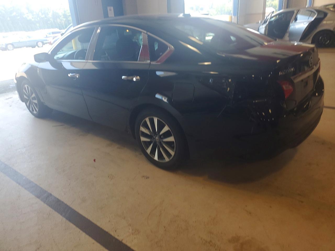 2017 Nissan Altima, 2.5 SV