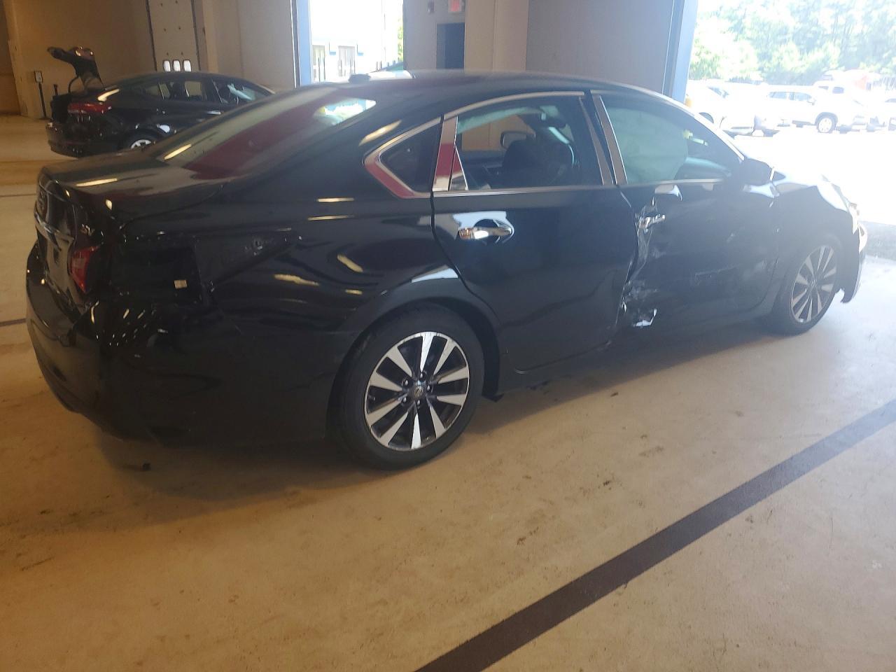2017 Nissan Altima, 2.5 SV