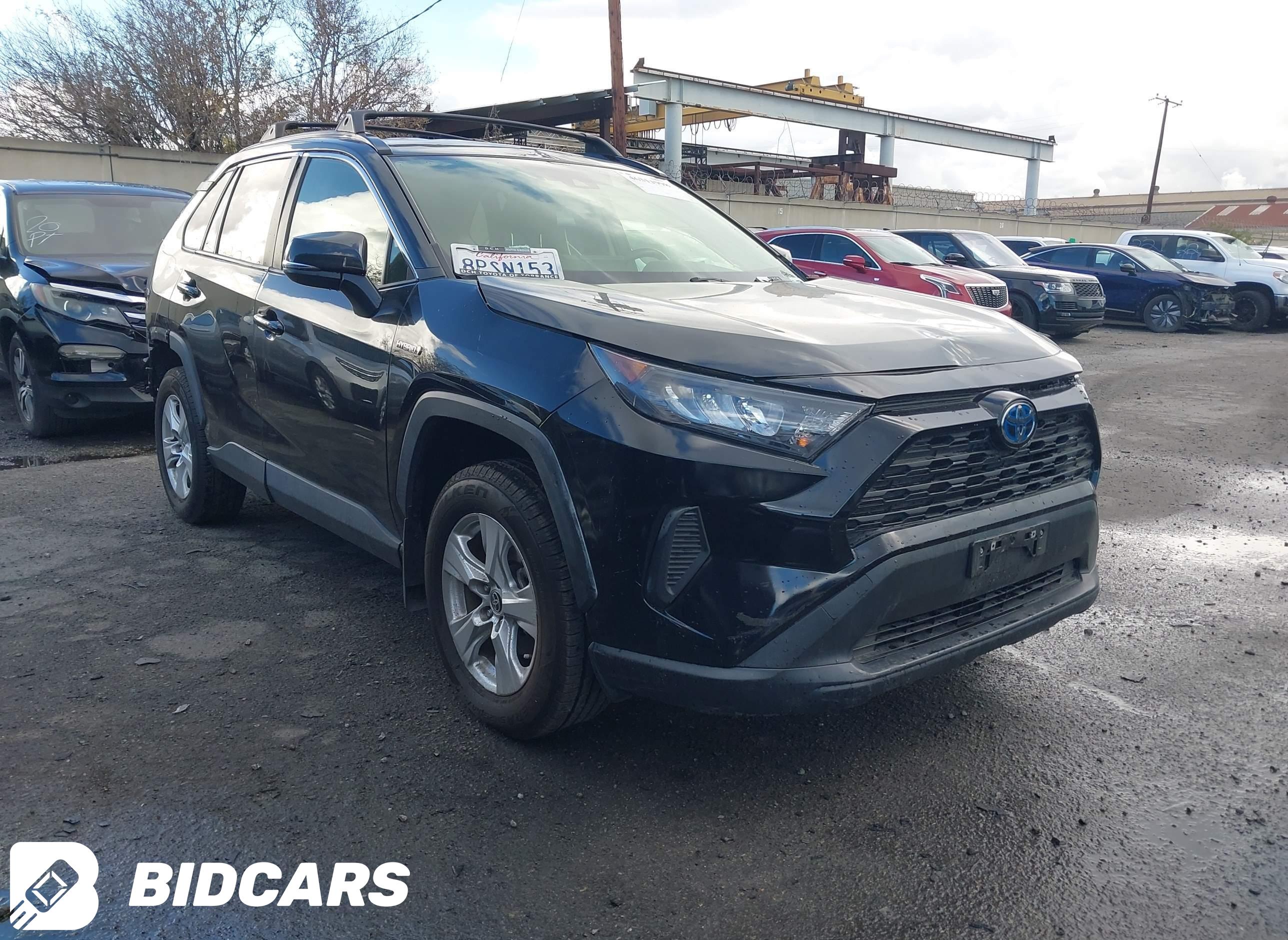 2020 Toyota RAV4, Hybrid LE