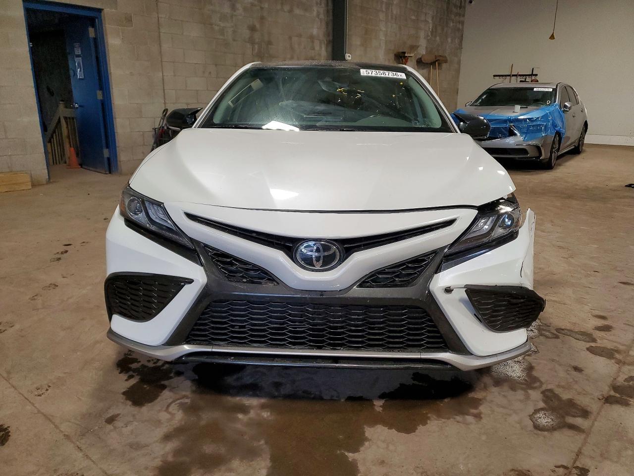 2022 Toyota Camry, Xse