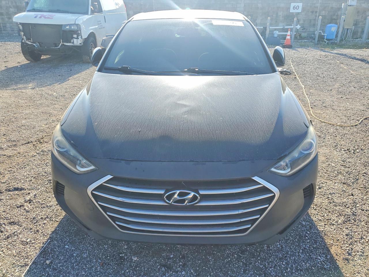 2017 Hyundai Elantra, SE