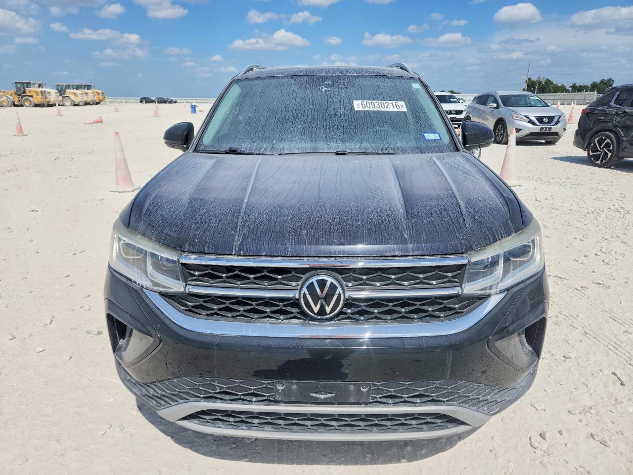 2022 Volkswagen Taos, Sel