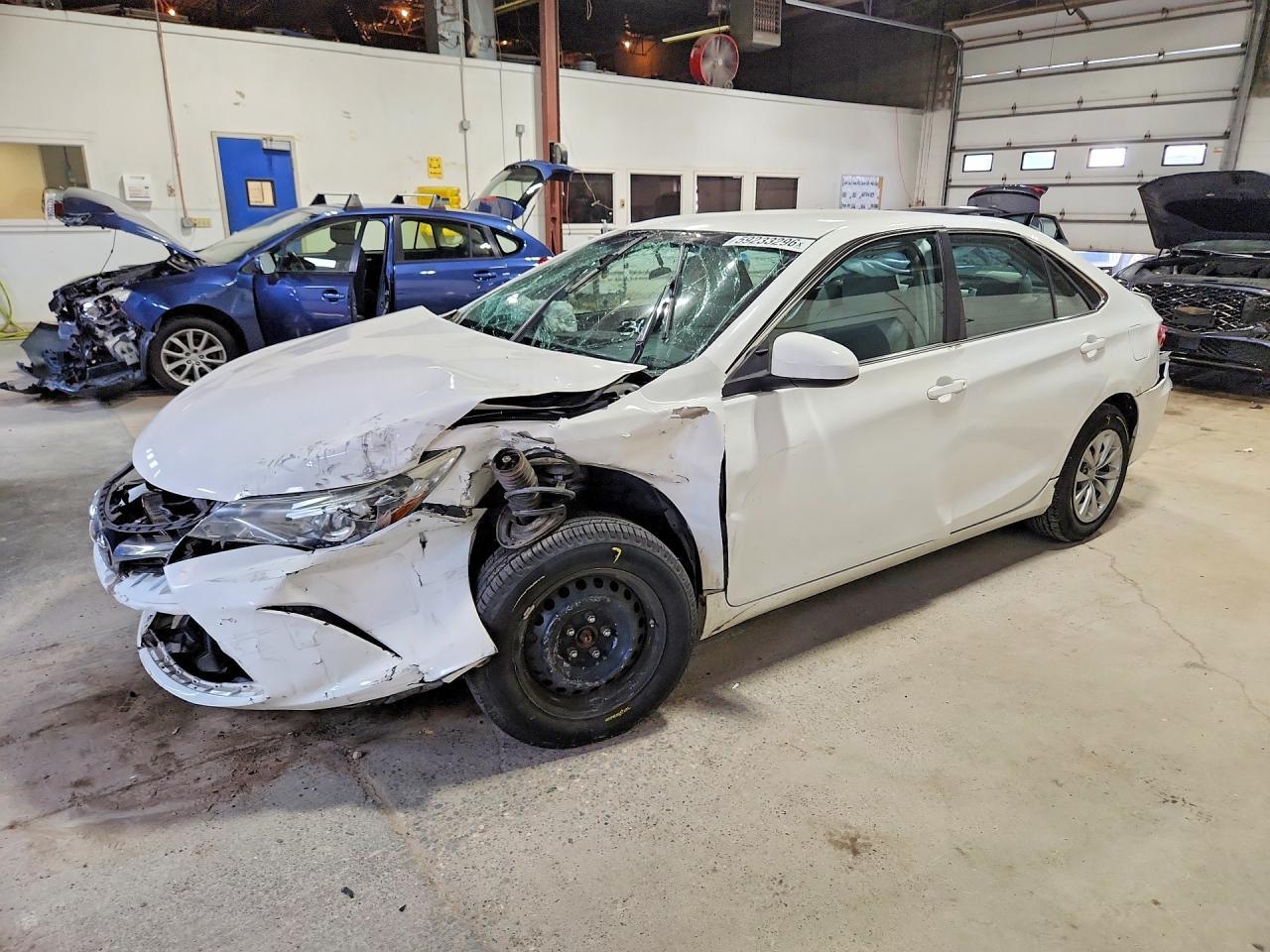 2016 Toyota Camry, LE