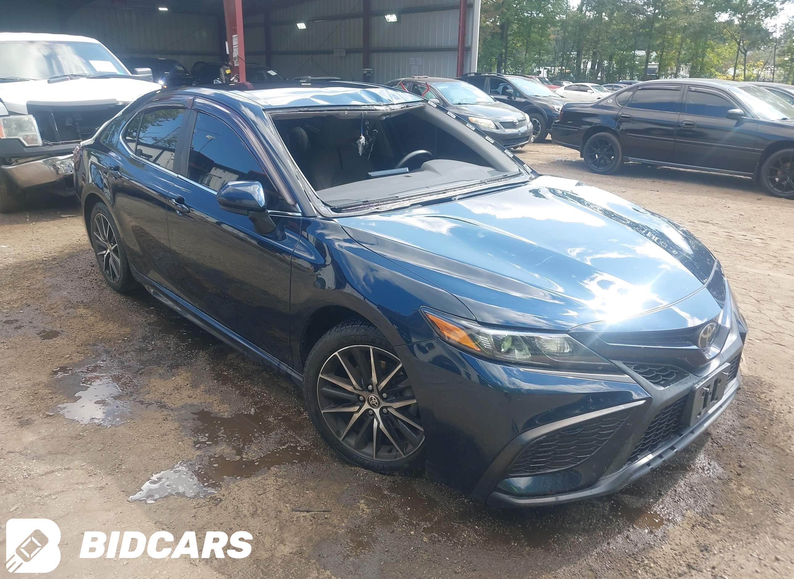 2021 Toyota Camry, SE