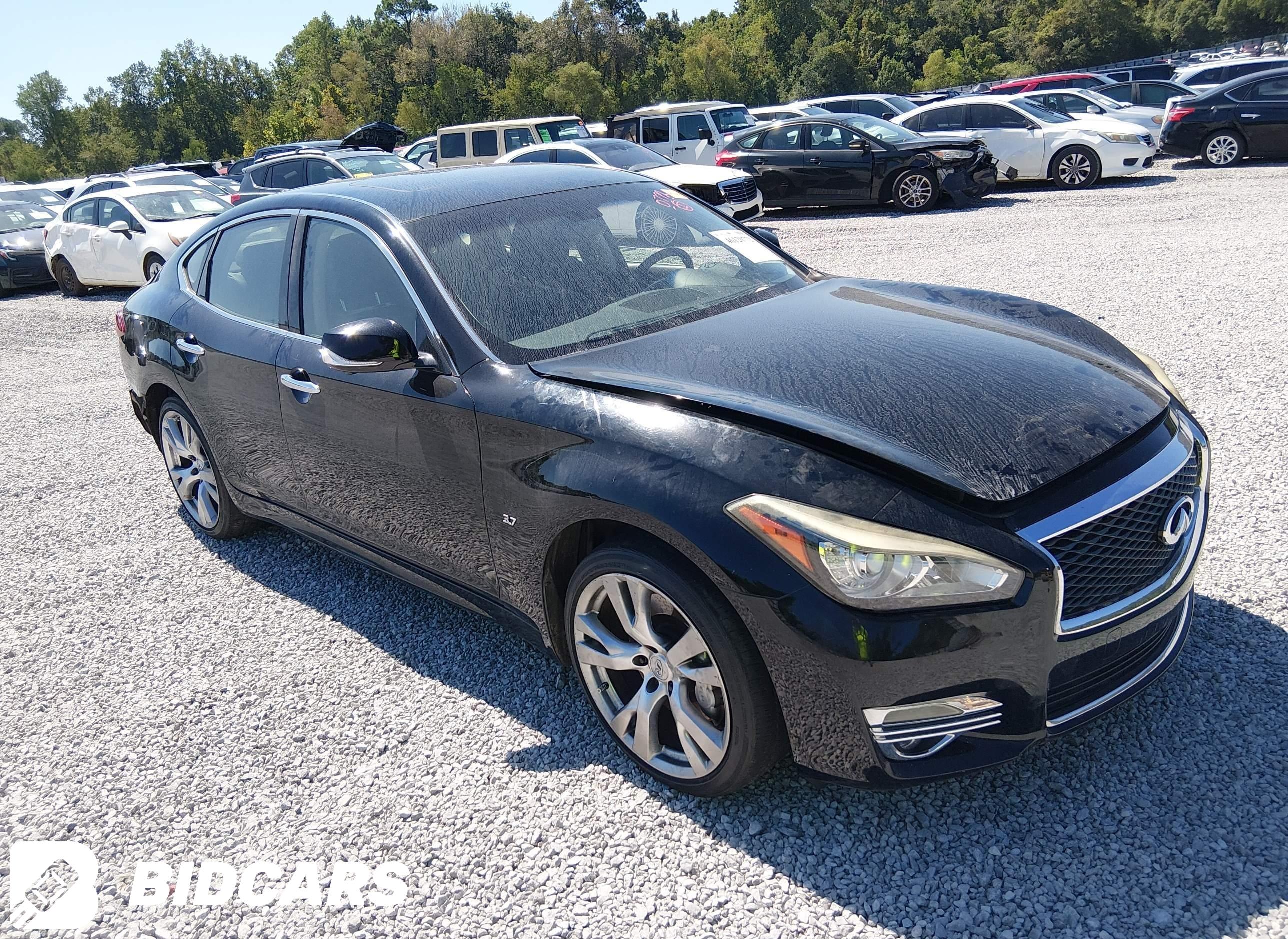 2015 Infiniti Q70, 3.7