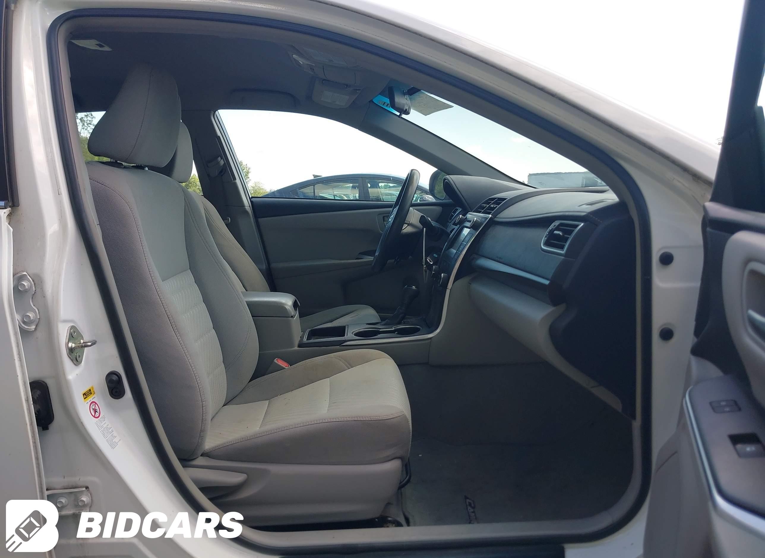 2015 Toyota Camry, LE