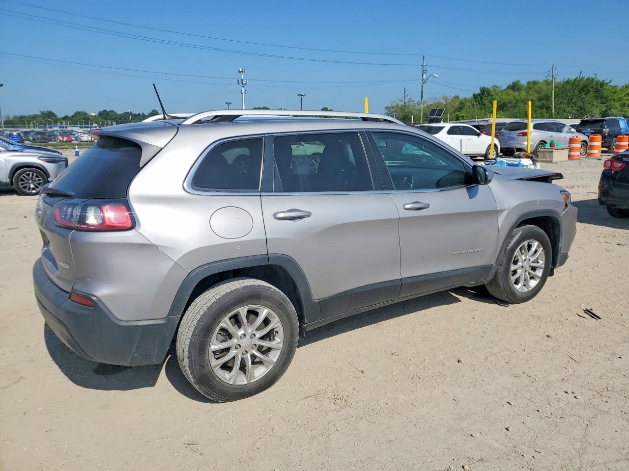 2019 Jeep Cherokee, Latitude