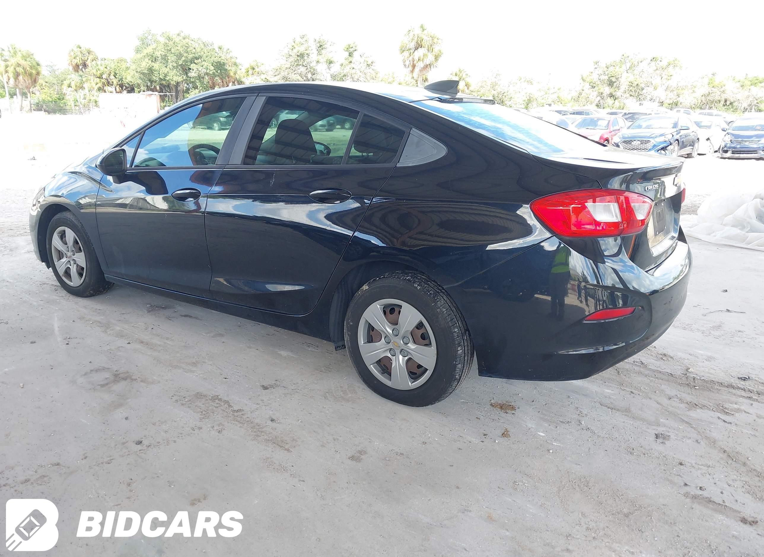 2017 Chevrolet Cruze, Ls Auto