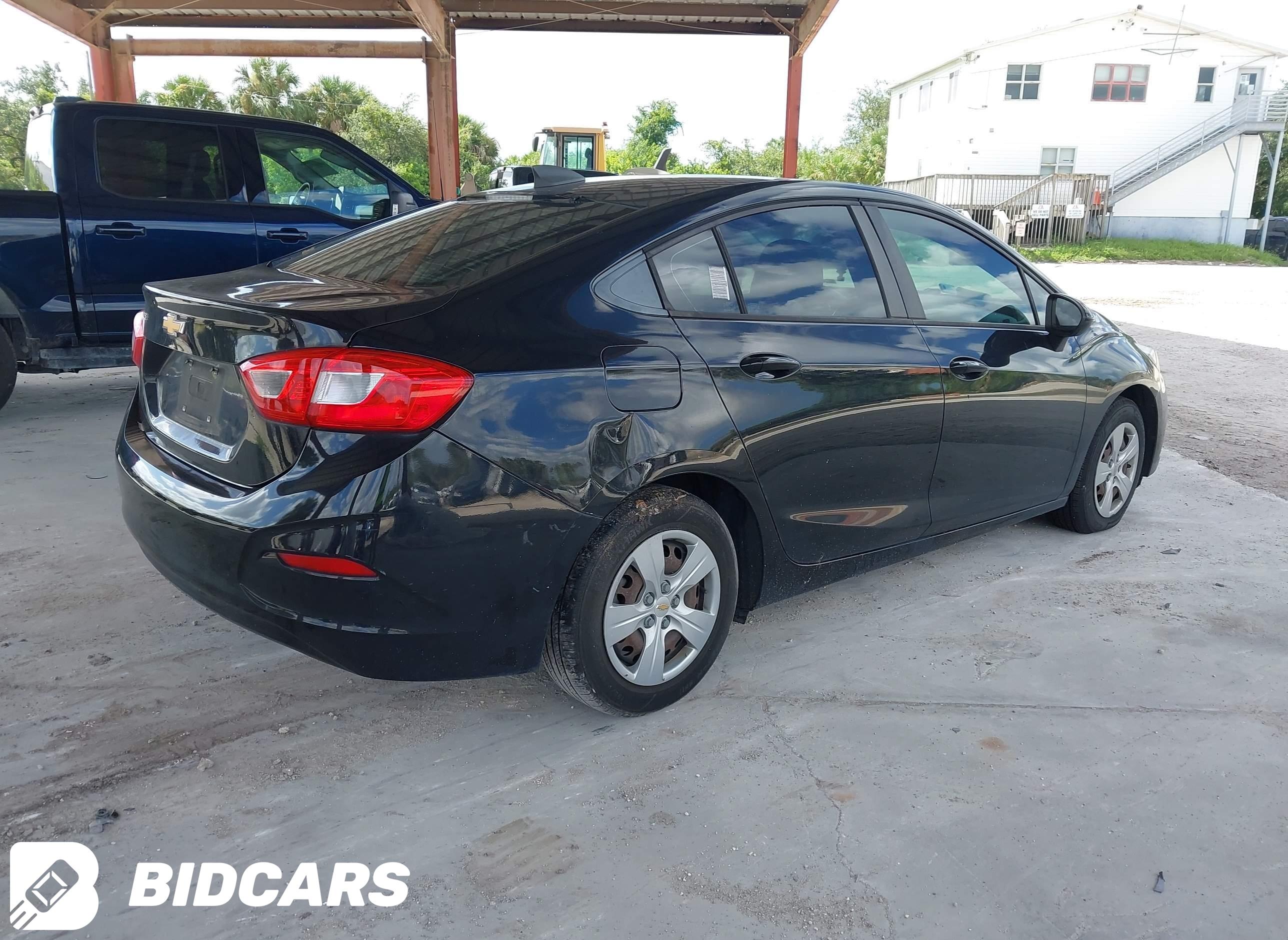 2017 Chevrolet Cruze, Ls Auto