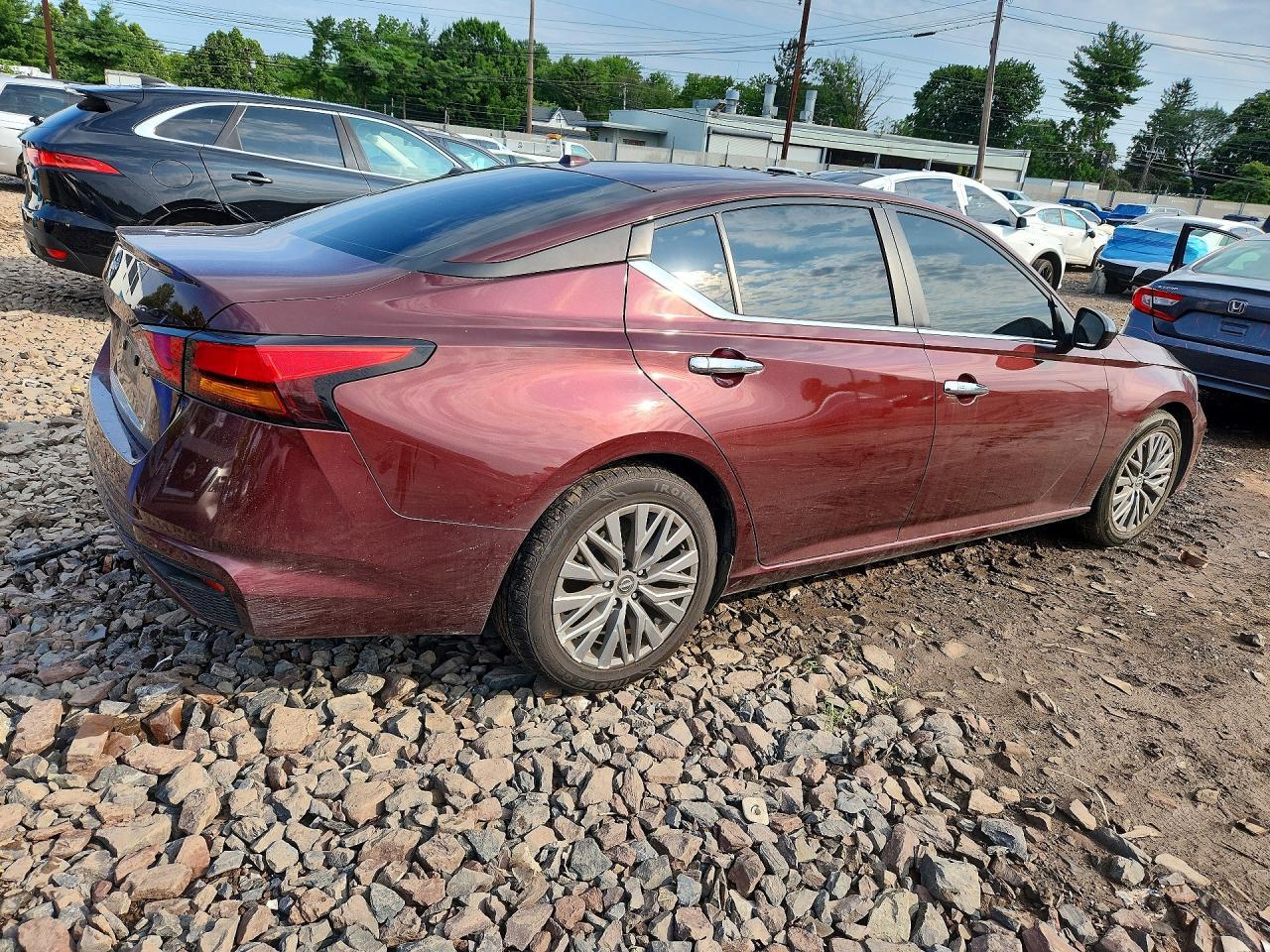2025 Nissan Altima, SV