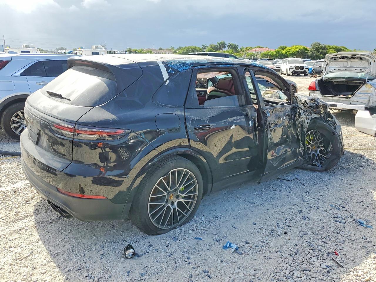 2023 Porsche Cayenne, E-Hybrid