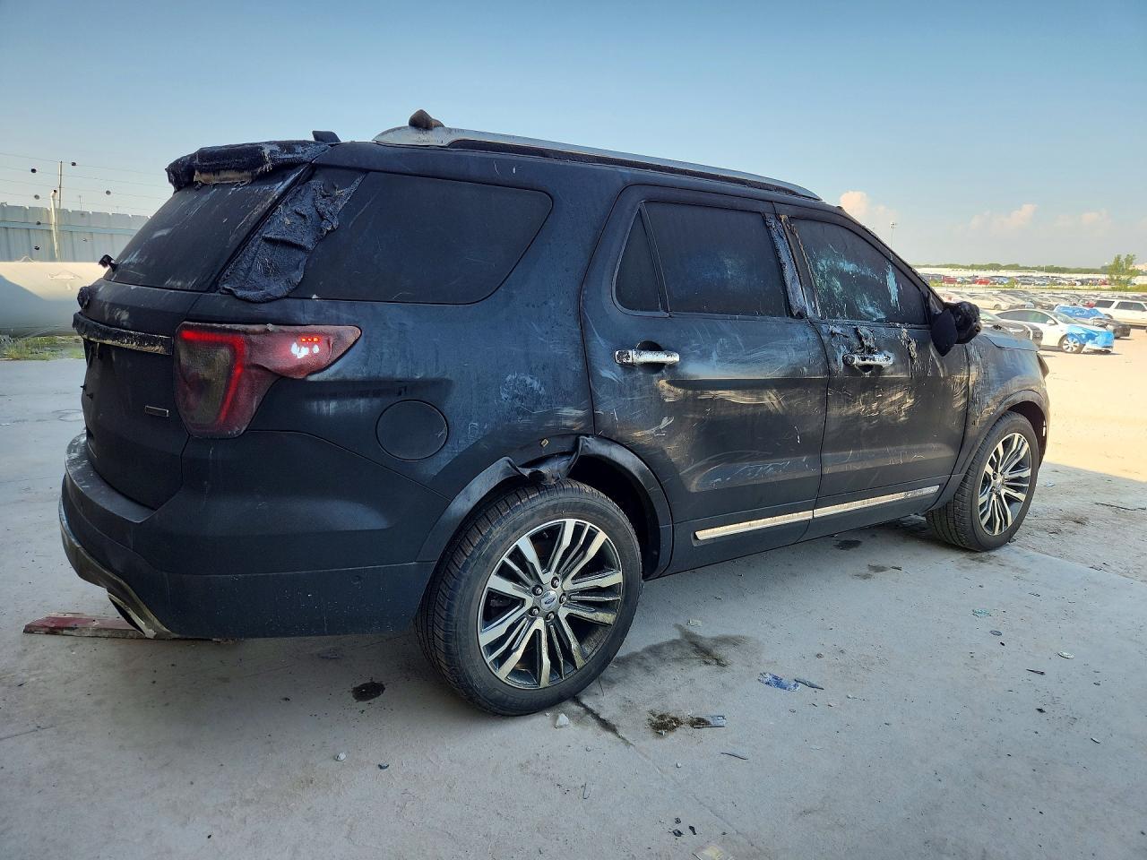 2017 Ford Explorer, Platinum