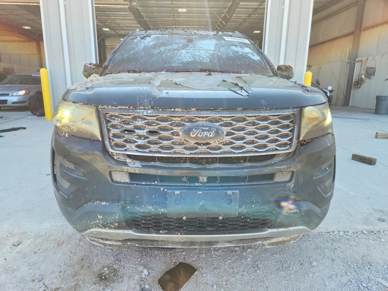 2017 Ford Explorer, Platinum