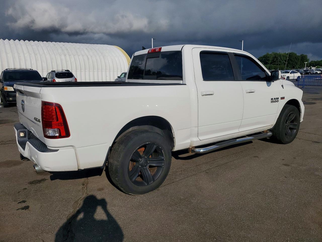 2015 RAM 1500, Sport