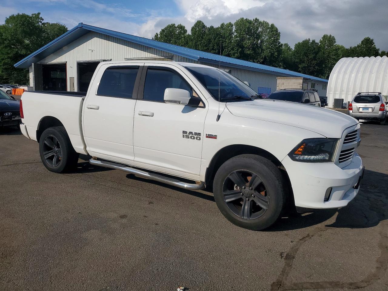 2015 RAM 1500, Sport