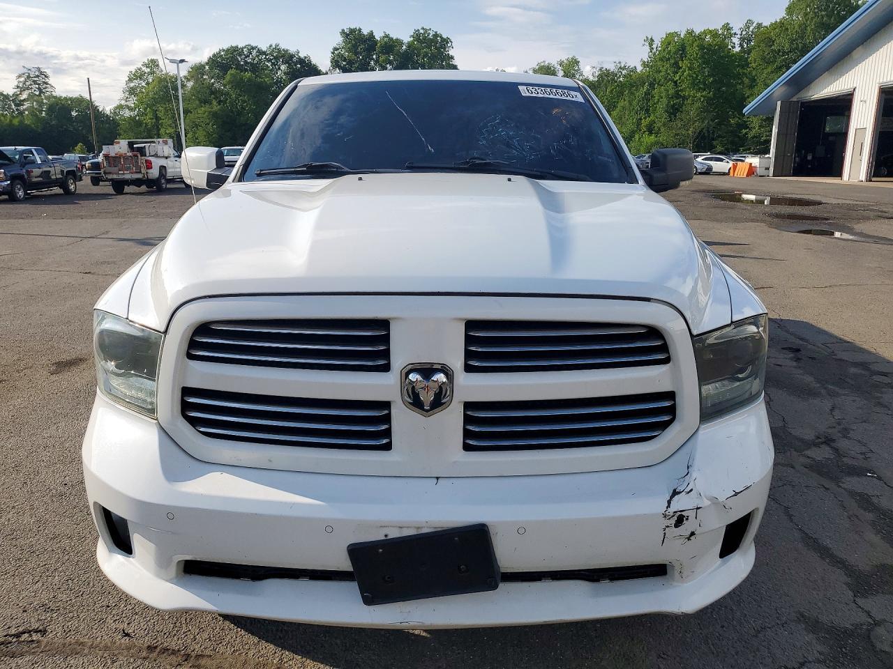 2015 RAM 1500, Sport