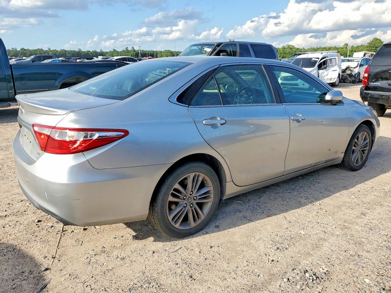 2015 Toyota Camry, SE