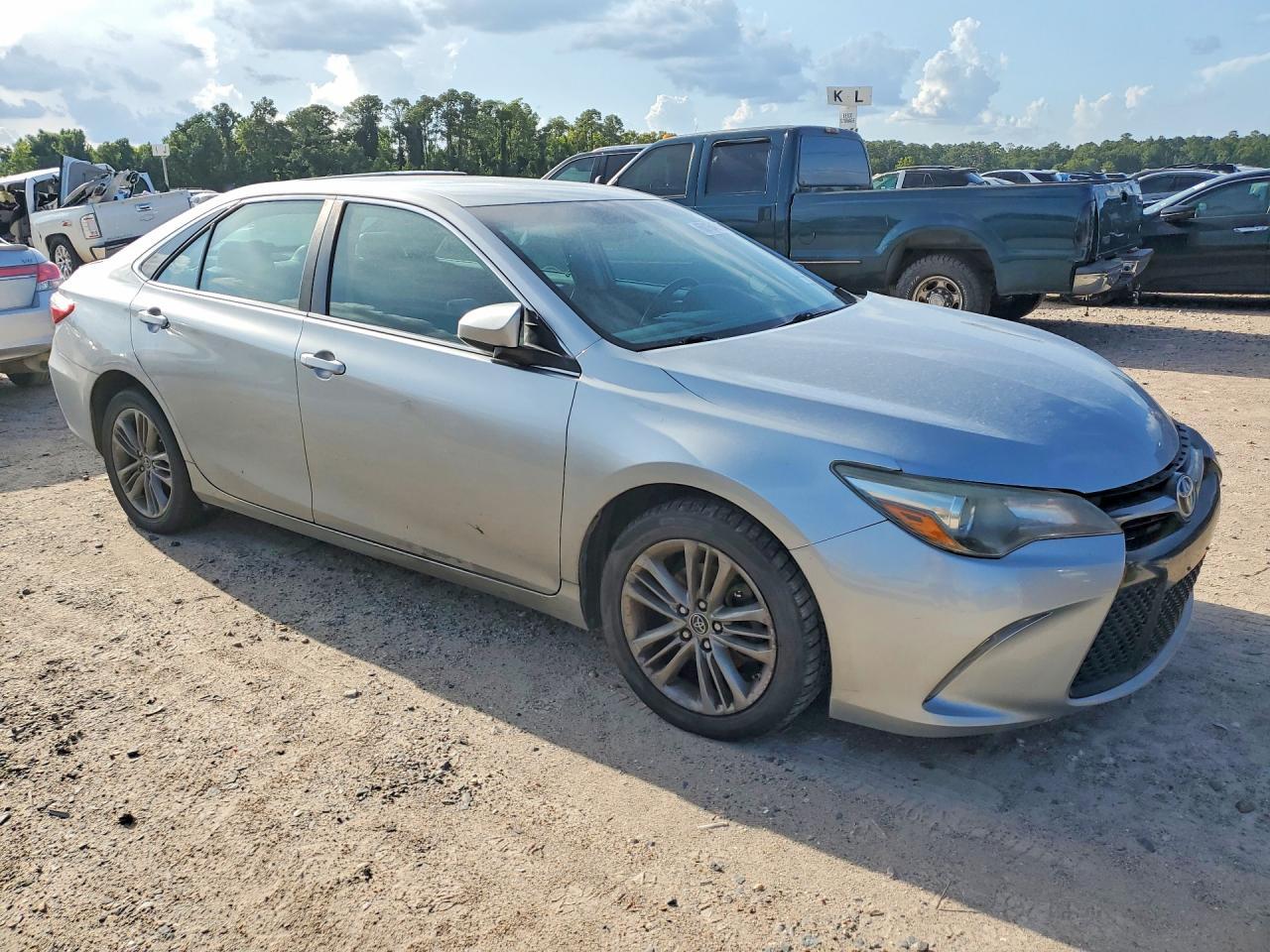 2015 Toyota Camry, SE