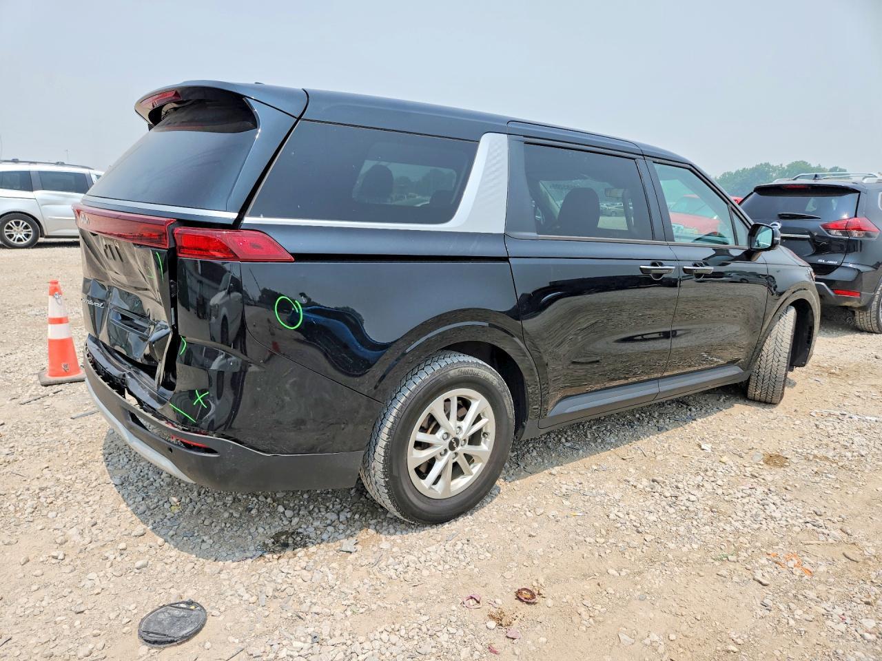 2022 KIA Carnival, LX