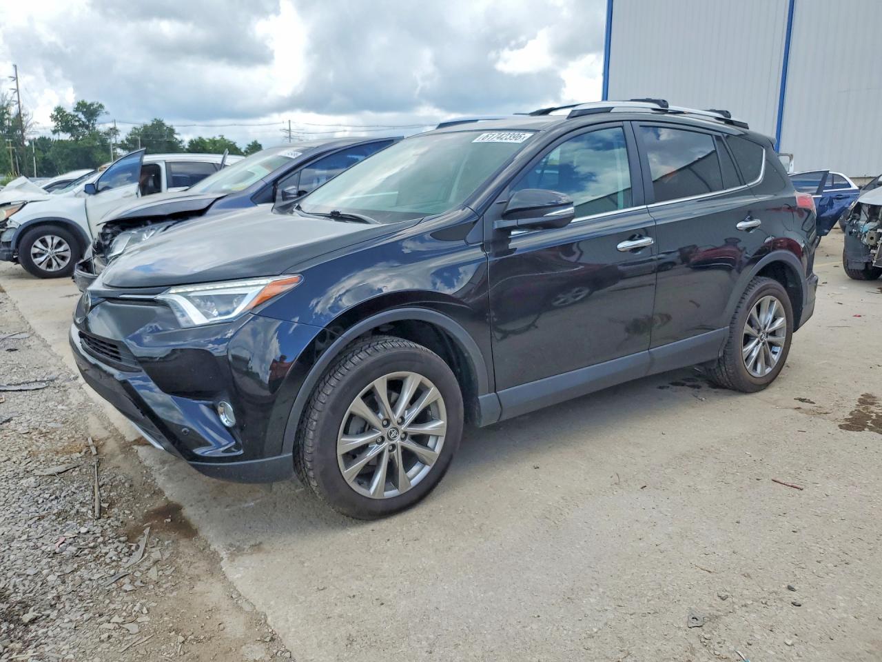 2016 Toyota RAV4, Limited