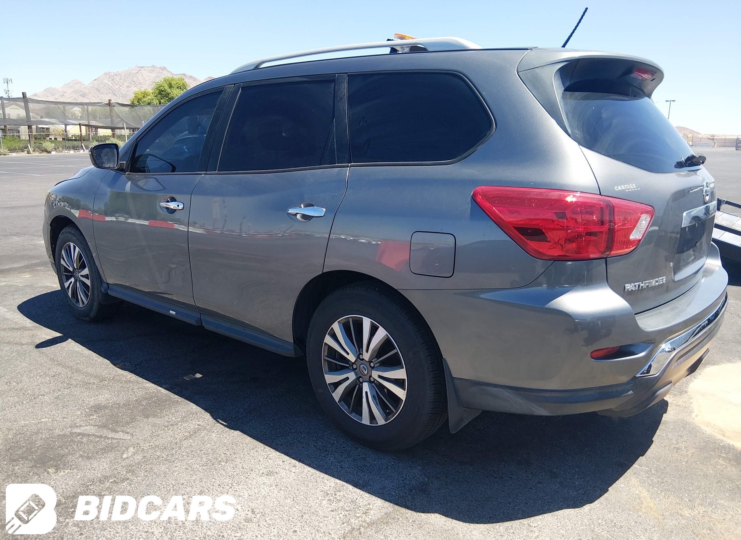2017 Nissan Pathfinder, S