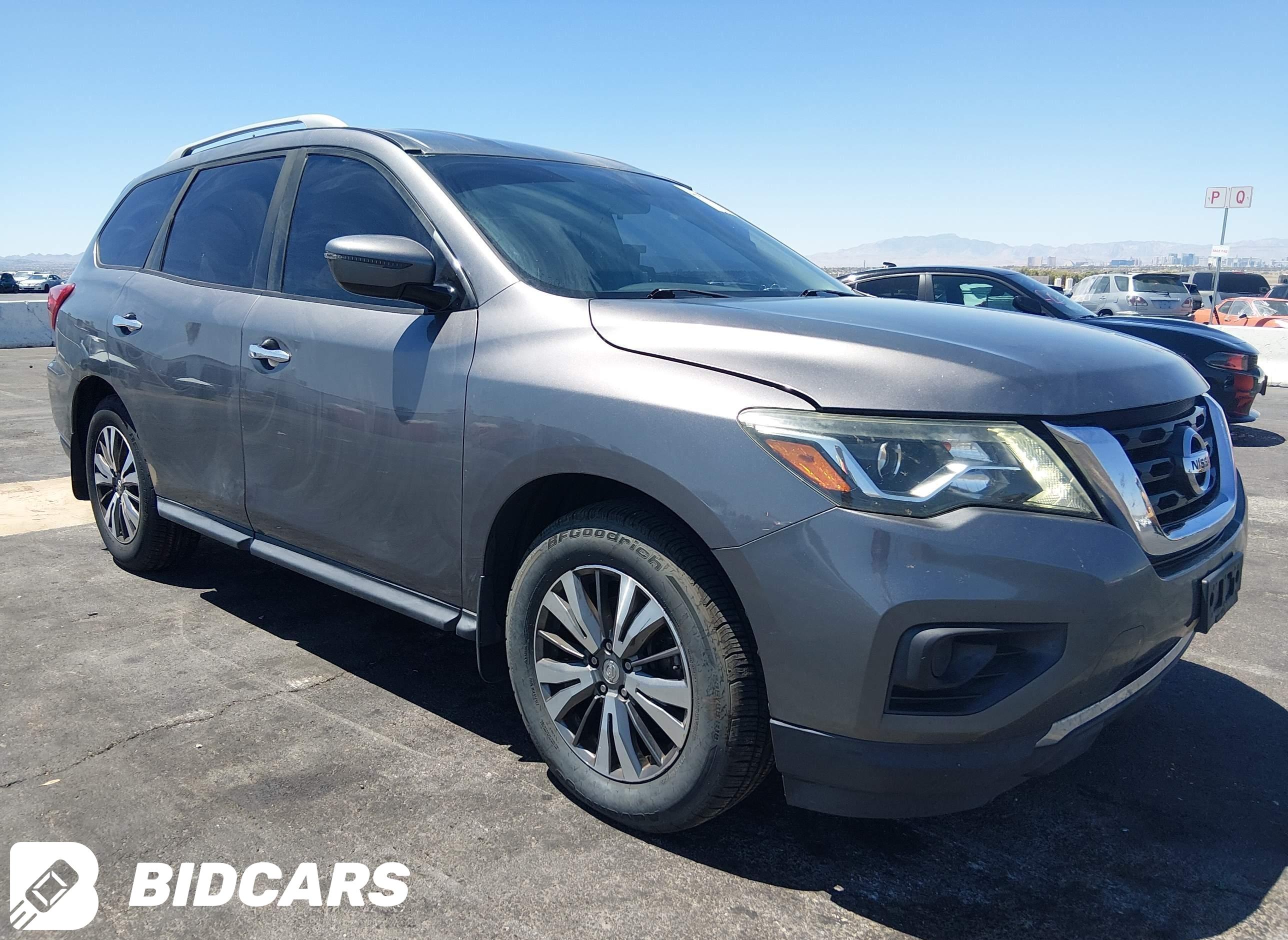2017 Nissan Pathfinder, S
