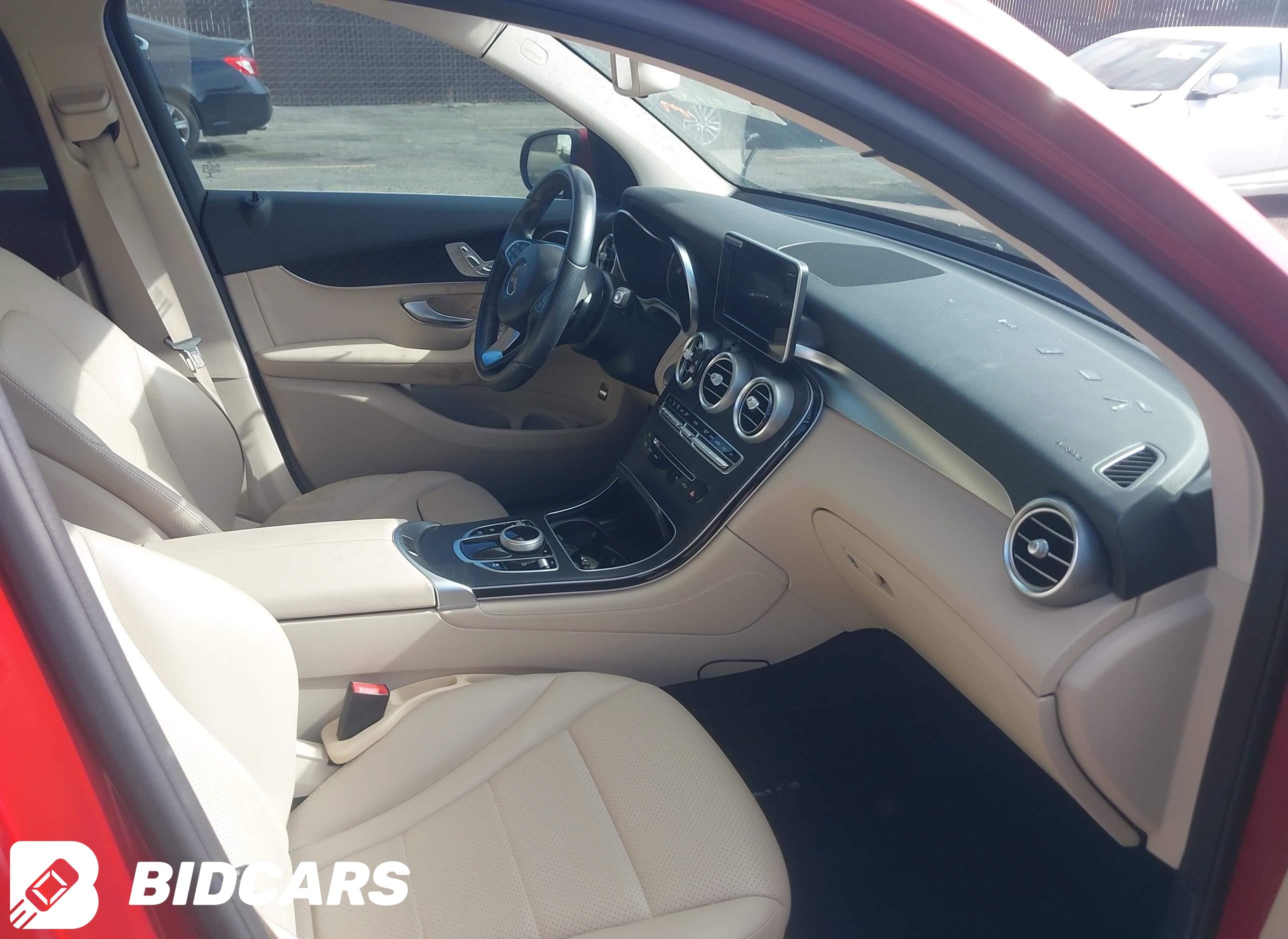 2017 Mercedes-Benz GLC 300