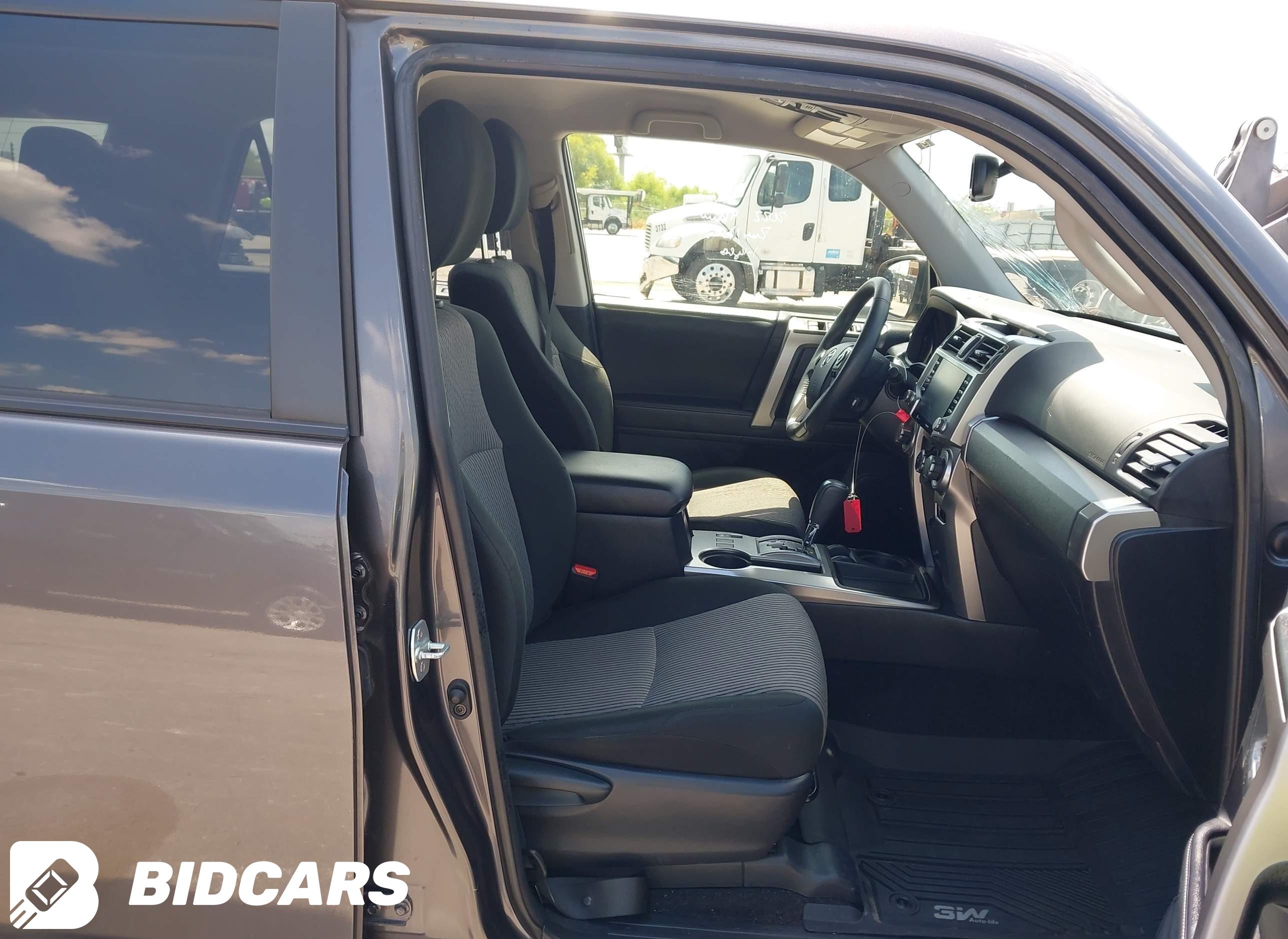 2022 Toyota 4runner, SR5