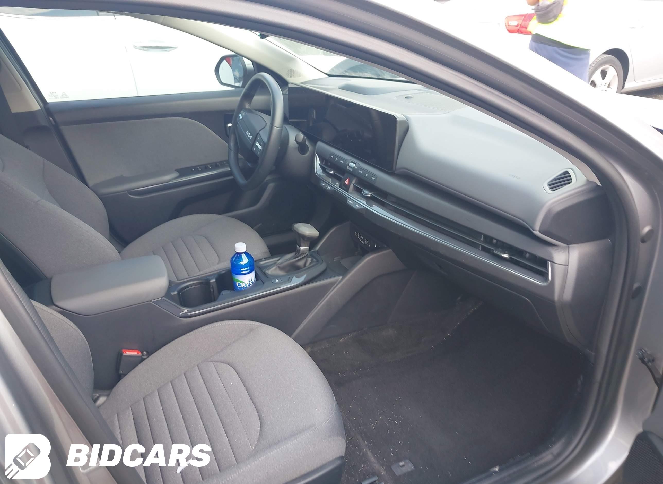 2025 KIA K4, EX