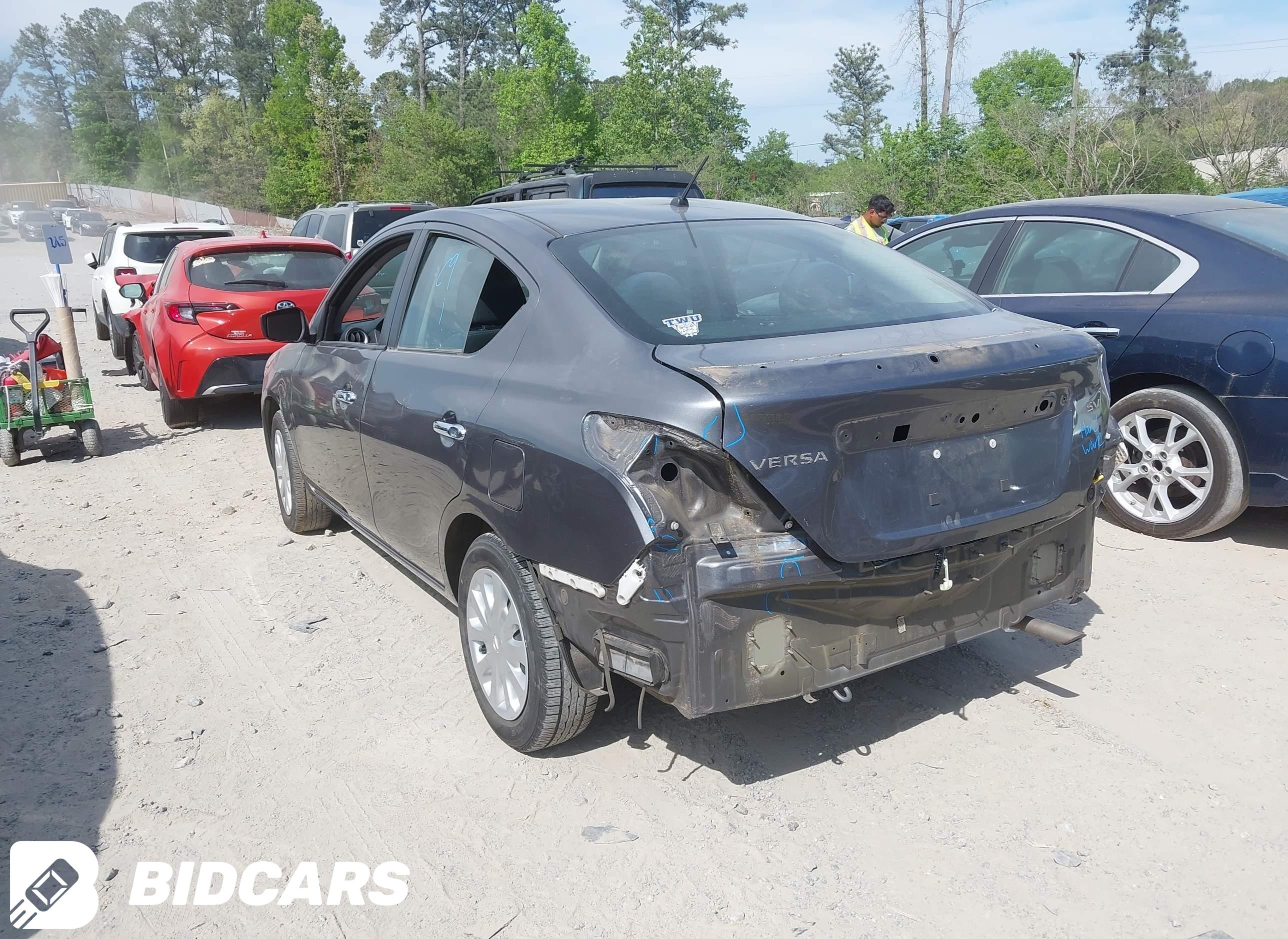 2019 Nissan Versa, 1.6 SV