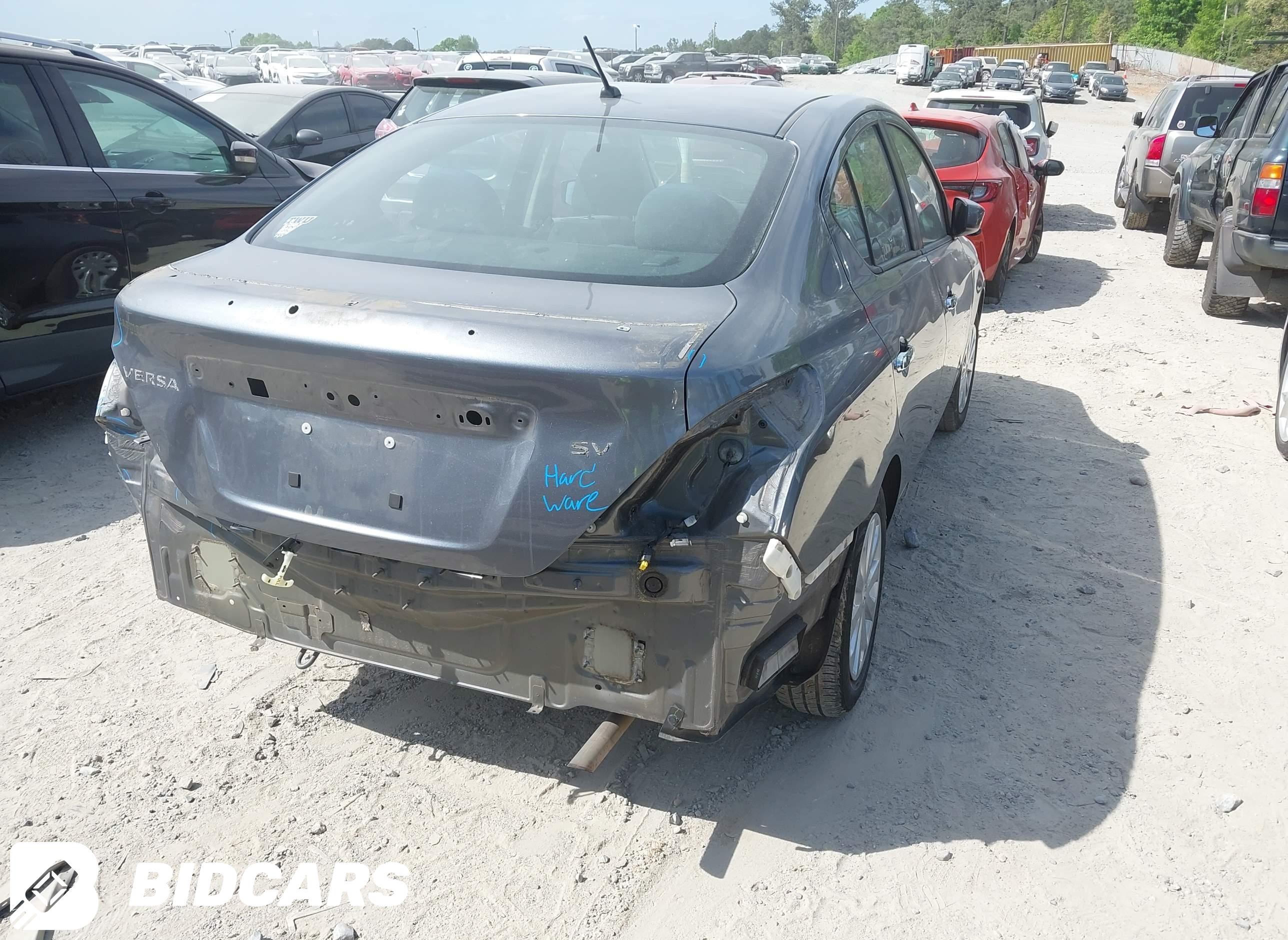 2019 Nissan Versa, 1.6 SV