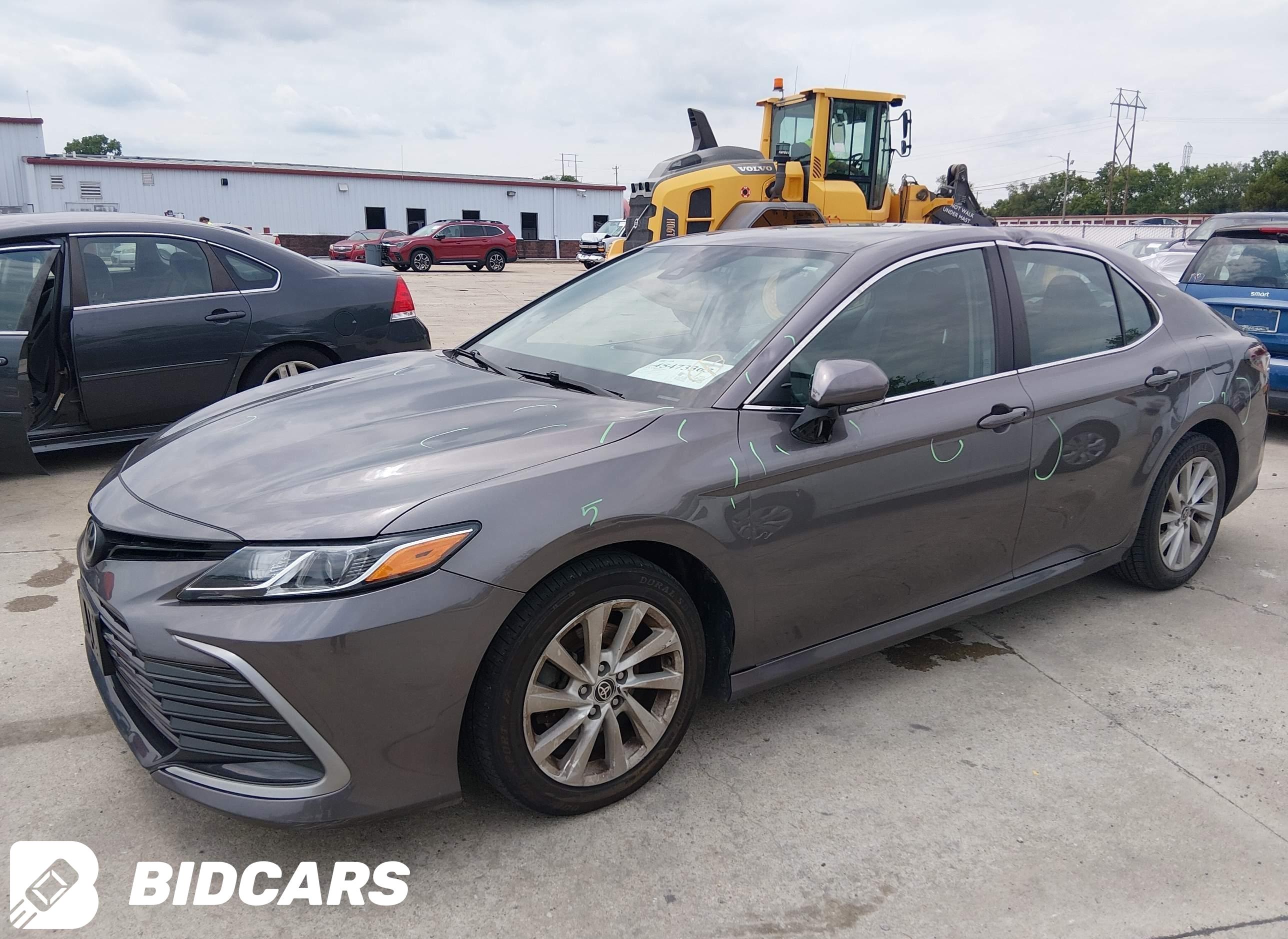 2022 Toyota Camry, LE