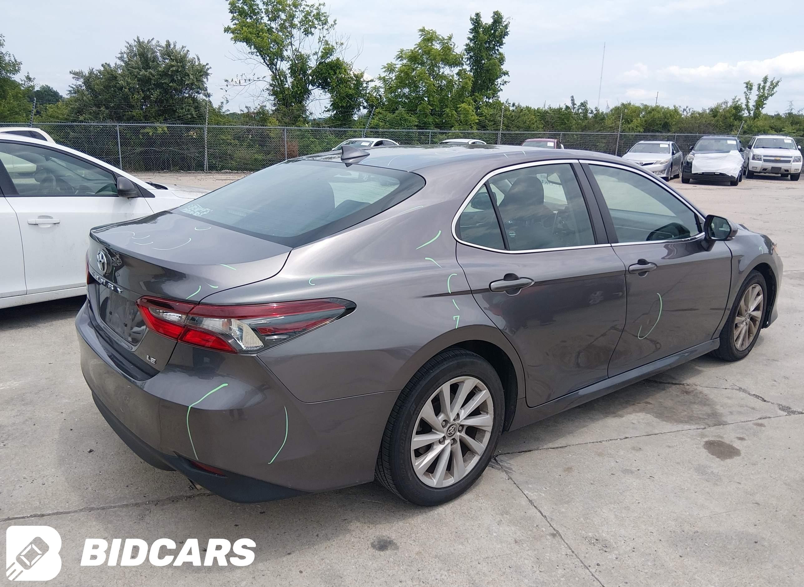 2022 Toyota Camry, LE