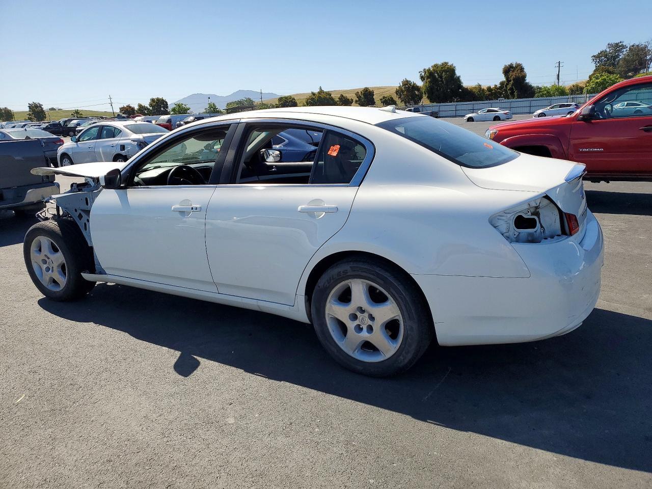 2015 Infiniti Q40, Base